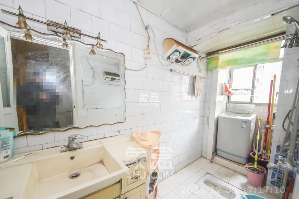 长岭水电八局宿舍 2室1厅1卫 1400.0元/月 长岭水电八局宿舍 2室1厅1卫 1400.0元/月室内图