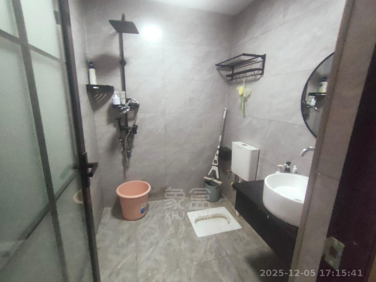 流金岁月-华晨国际  1室1厅1卫    1500.0元/月室内图