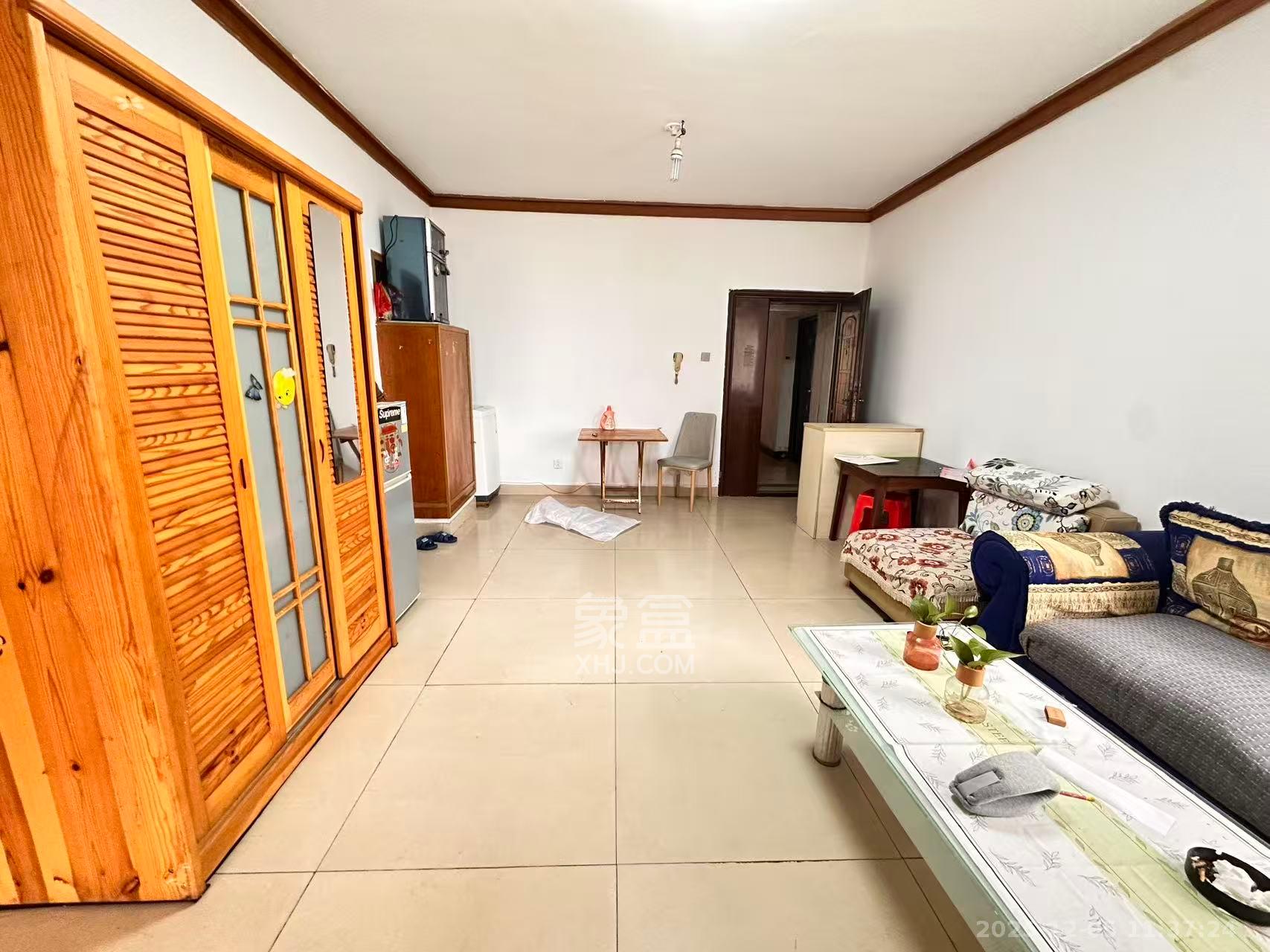 雄踞都市东家  2室1厅1卫    1600.0元/月