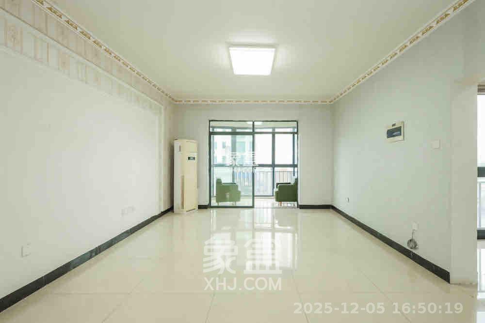 金麓国际 3室2厅2卫 2700.0元/月 金麓国际 3室2厅2卫 2700.0元/月室内图