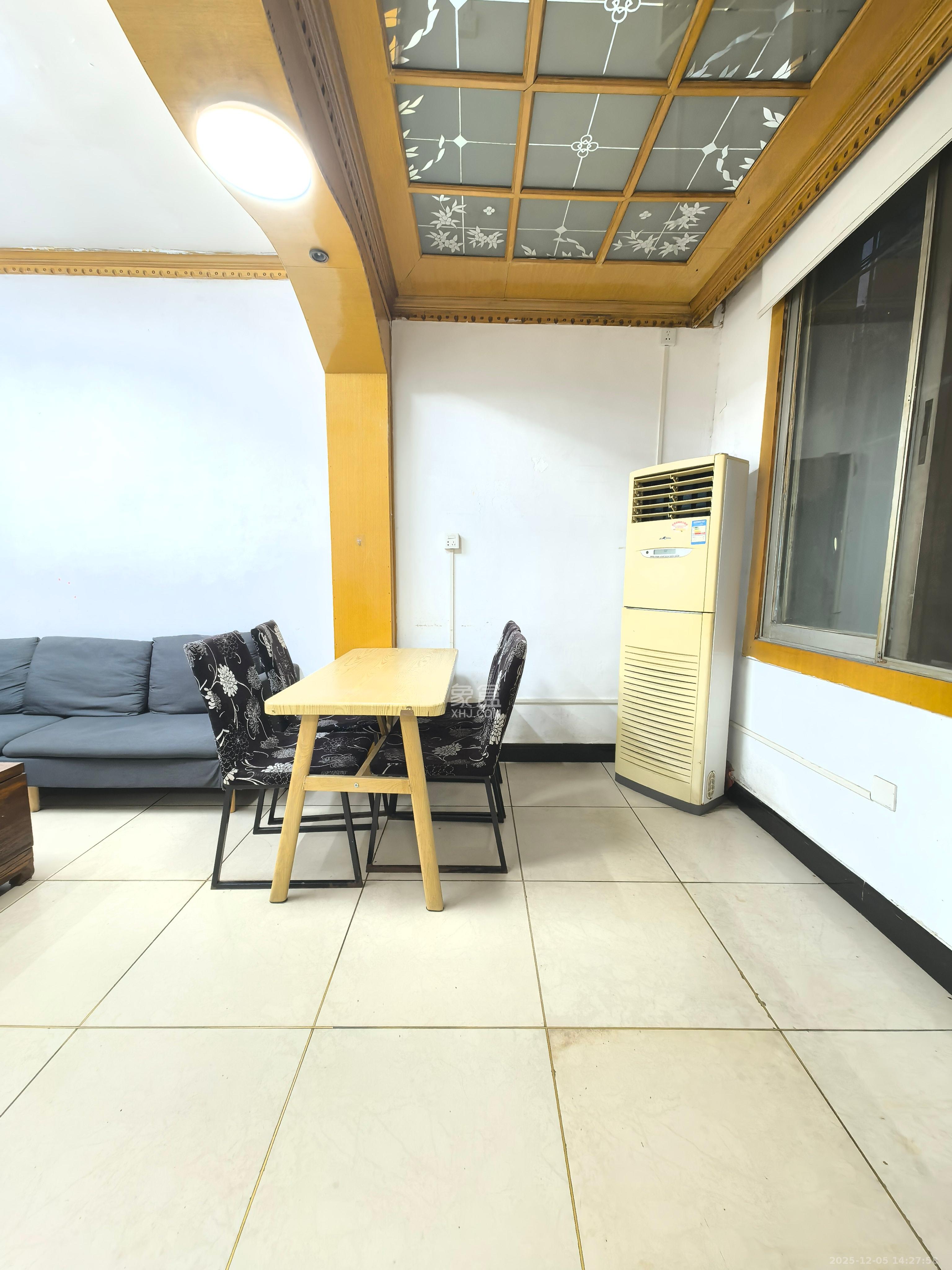 东风一村社区房（王家垅）  2室1厅1卫    1400.0元/月室内图