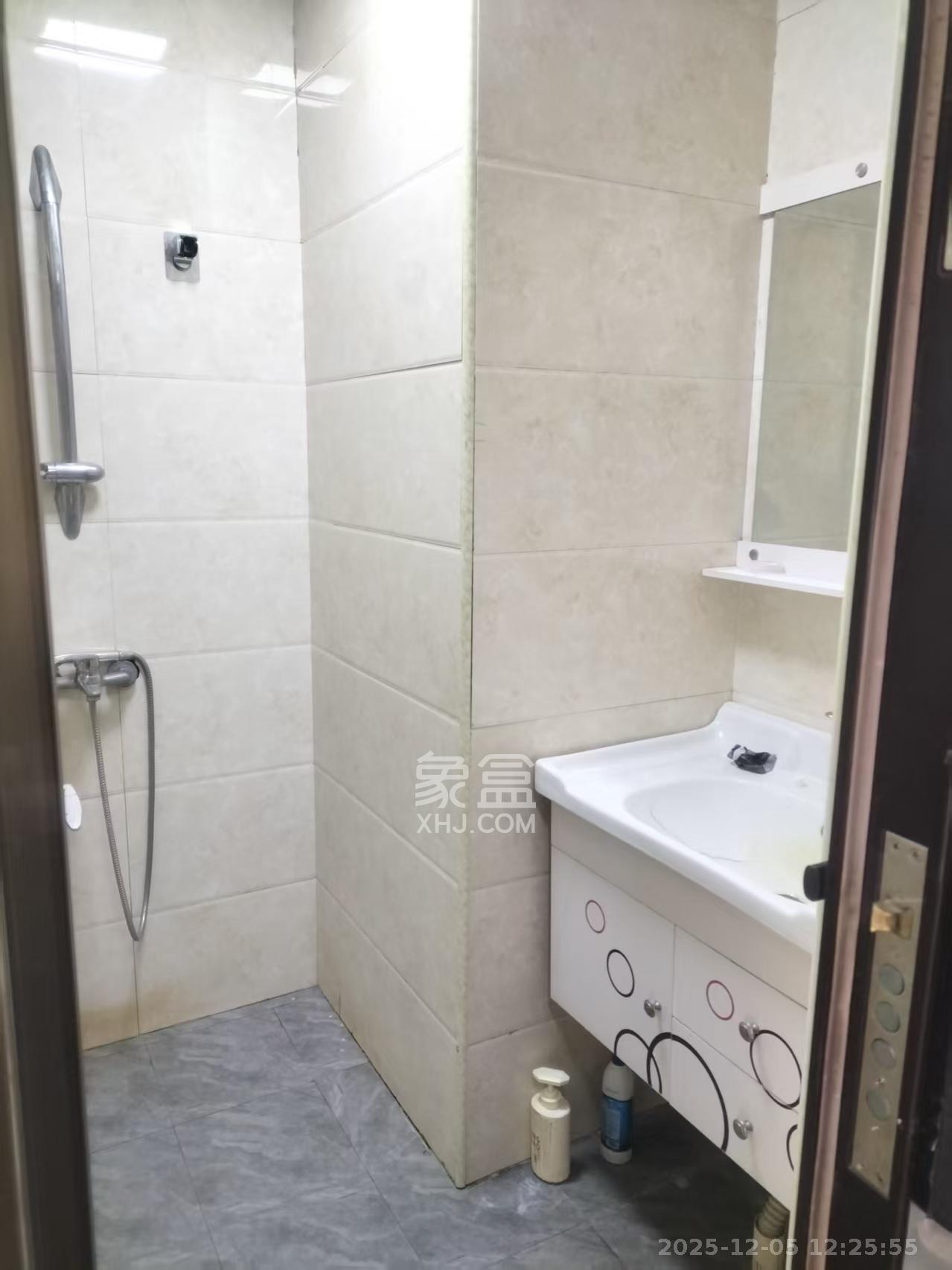 梅溪国际公寓（步步高新天地）  1室0厅0卫    1300.0元/月