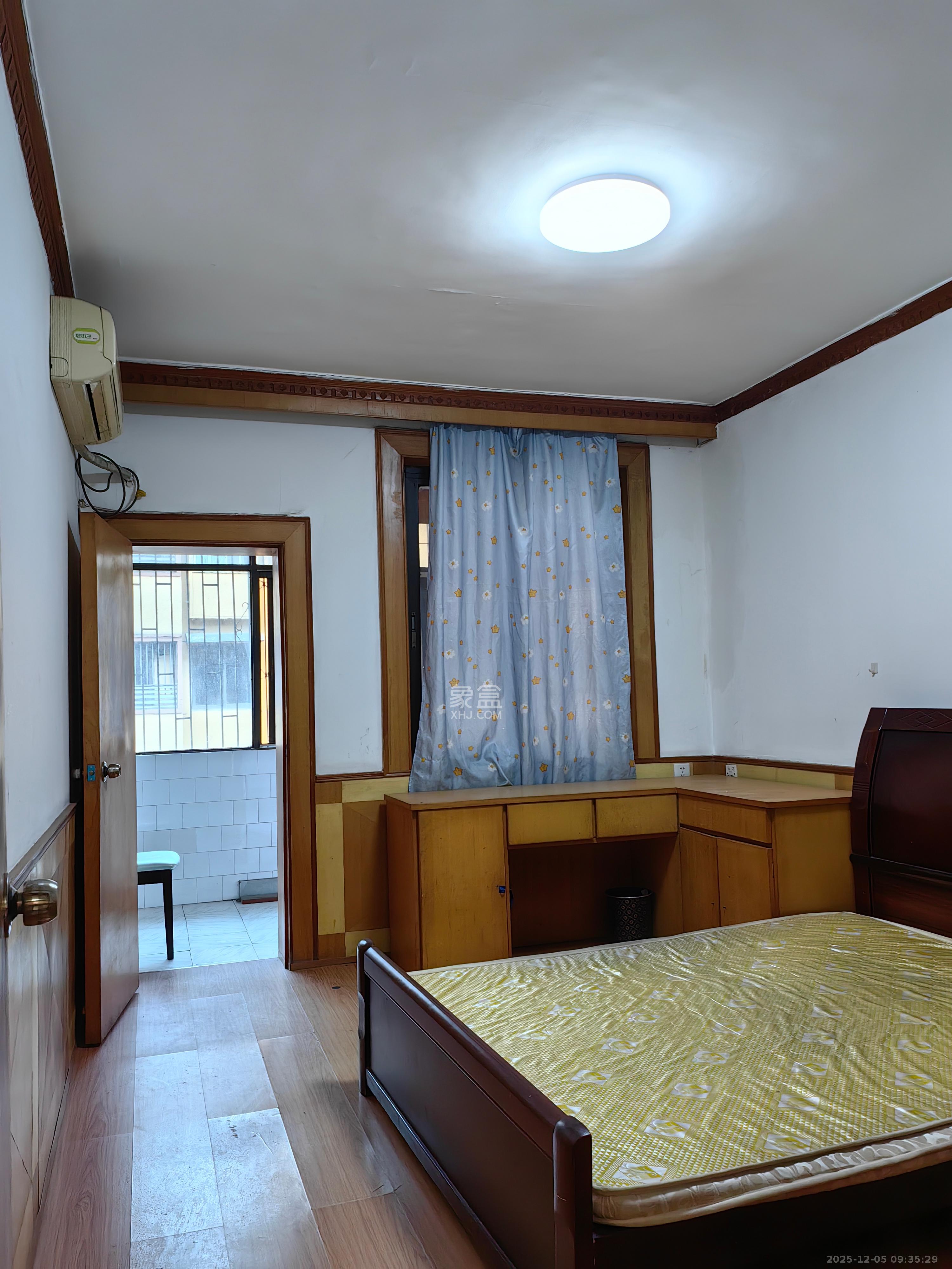 群芳园 1室1厅1卫 2500.0元/月 群芳园 1室1厅1卫 2500.0元/月室内图