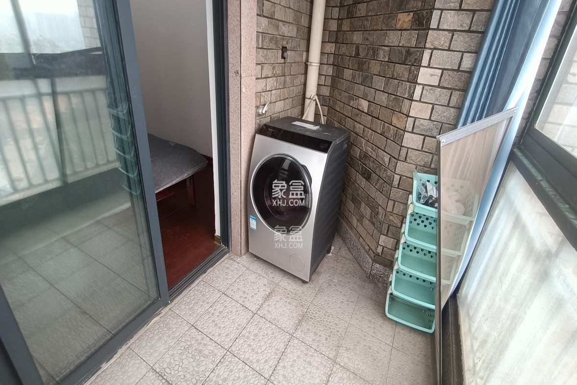 锦绣世纪 2室1厅1卫 2400.0元/月 锦绣世纪 2室1厅1卫 2400.0元/月室内图