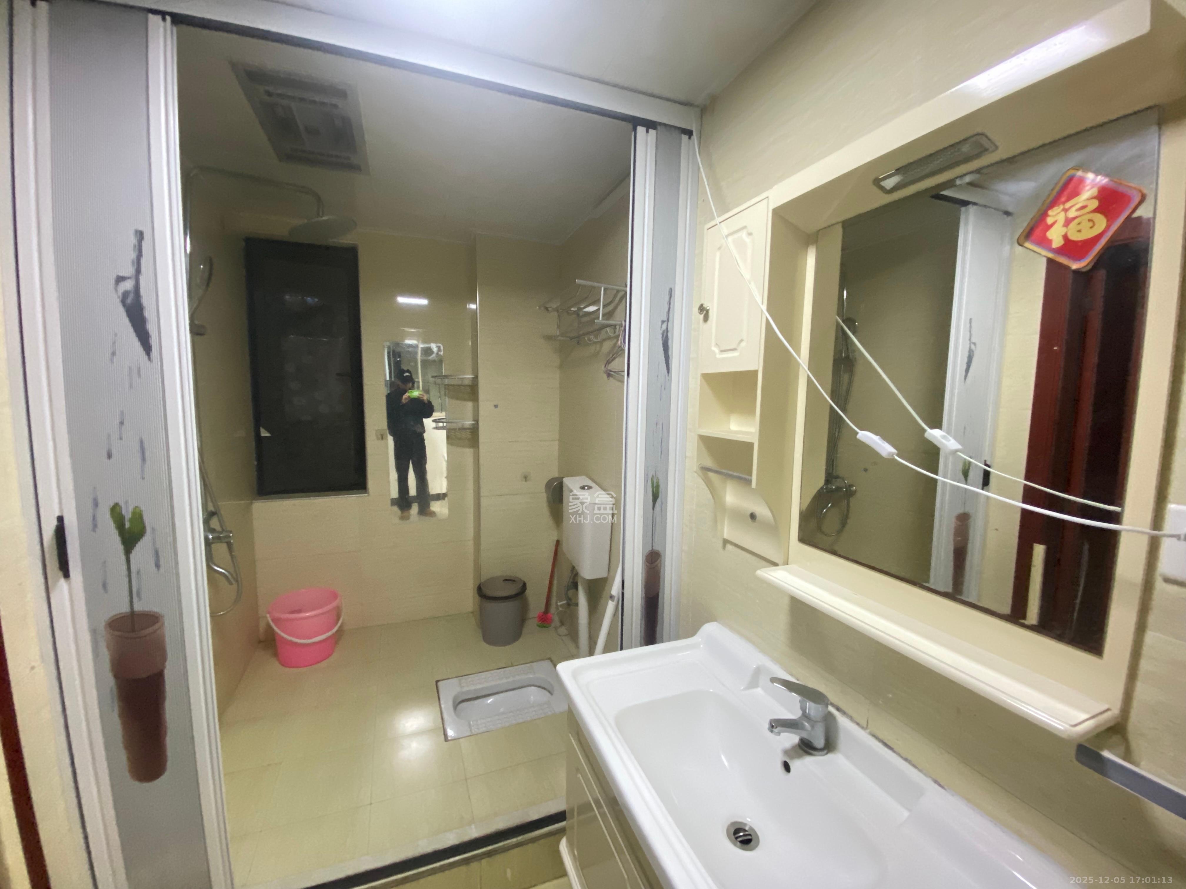 瑞都豪庭  3室2厅1卫    2300.0元/月室内图