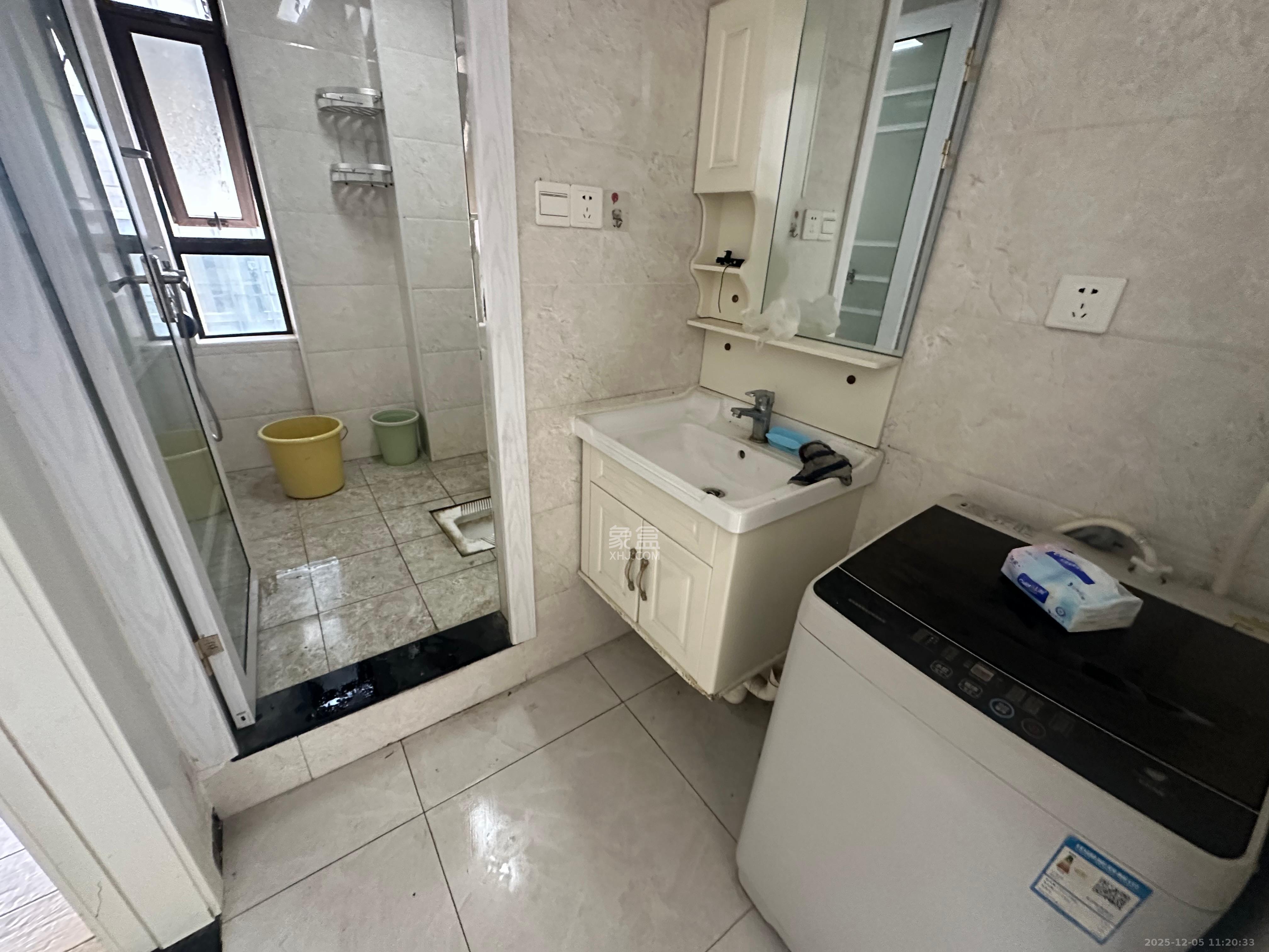 钰龙天下二期(钰龙佳园) 2室1厅1卫 2000.0元/月 钰龙天下二期(钰龙佳园) 2室1厅1卫 2000.0元/月室内图