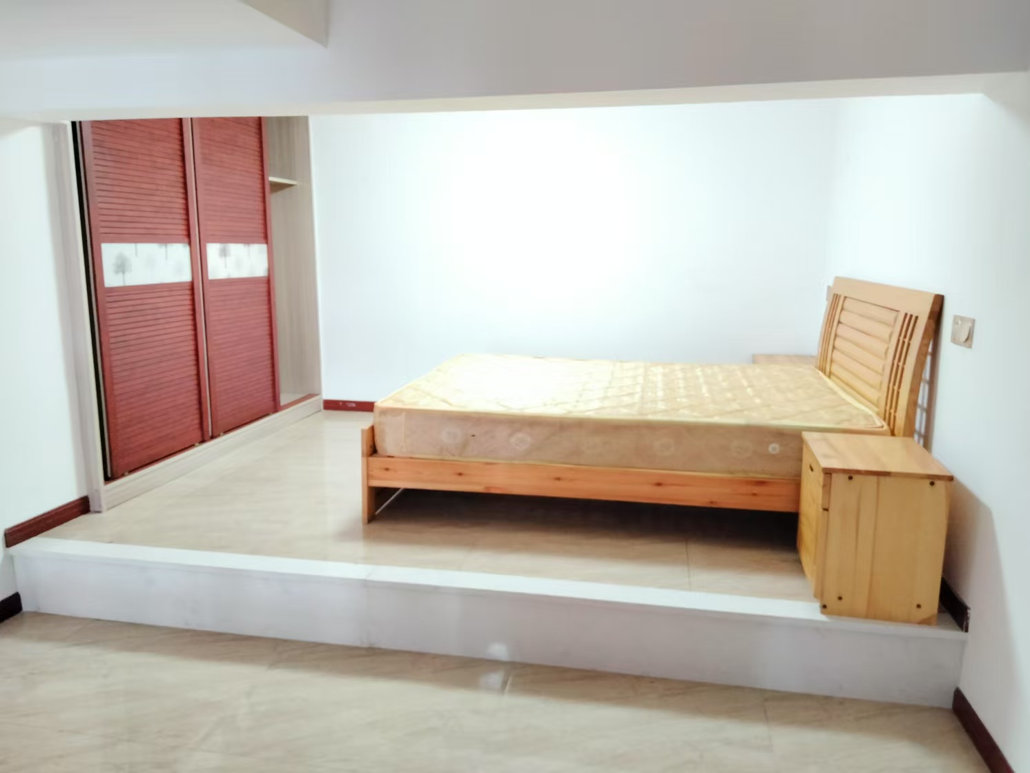 金钟时代城 2室1厅1卫 1500.0元/月 金钟时代城 2室1厅1卫 1500.0元/月室内图