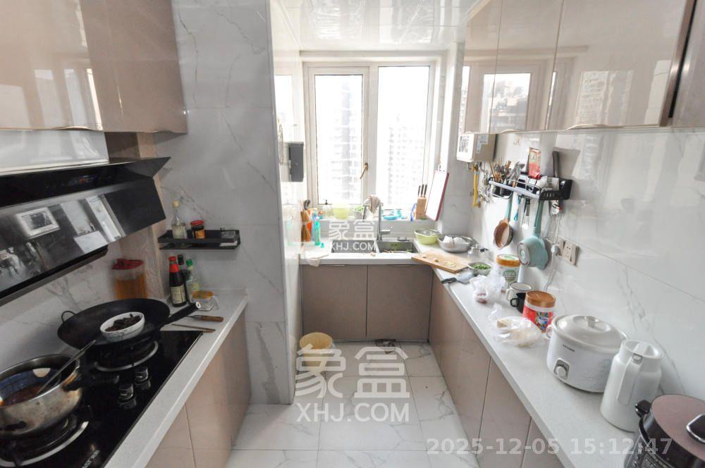 梅溪正荣府  3室2厅2卫    3000.0元/月室内图