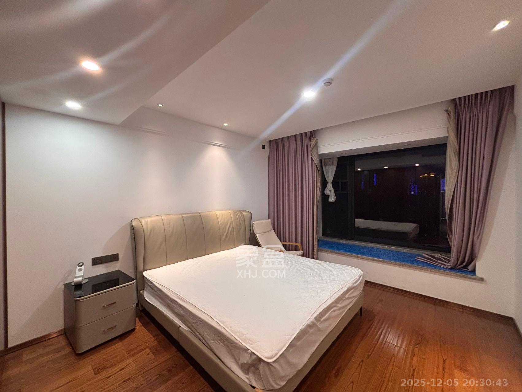 万科里金域滨江  4室1厅2卫    5000.0元/月室内图