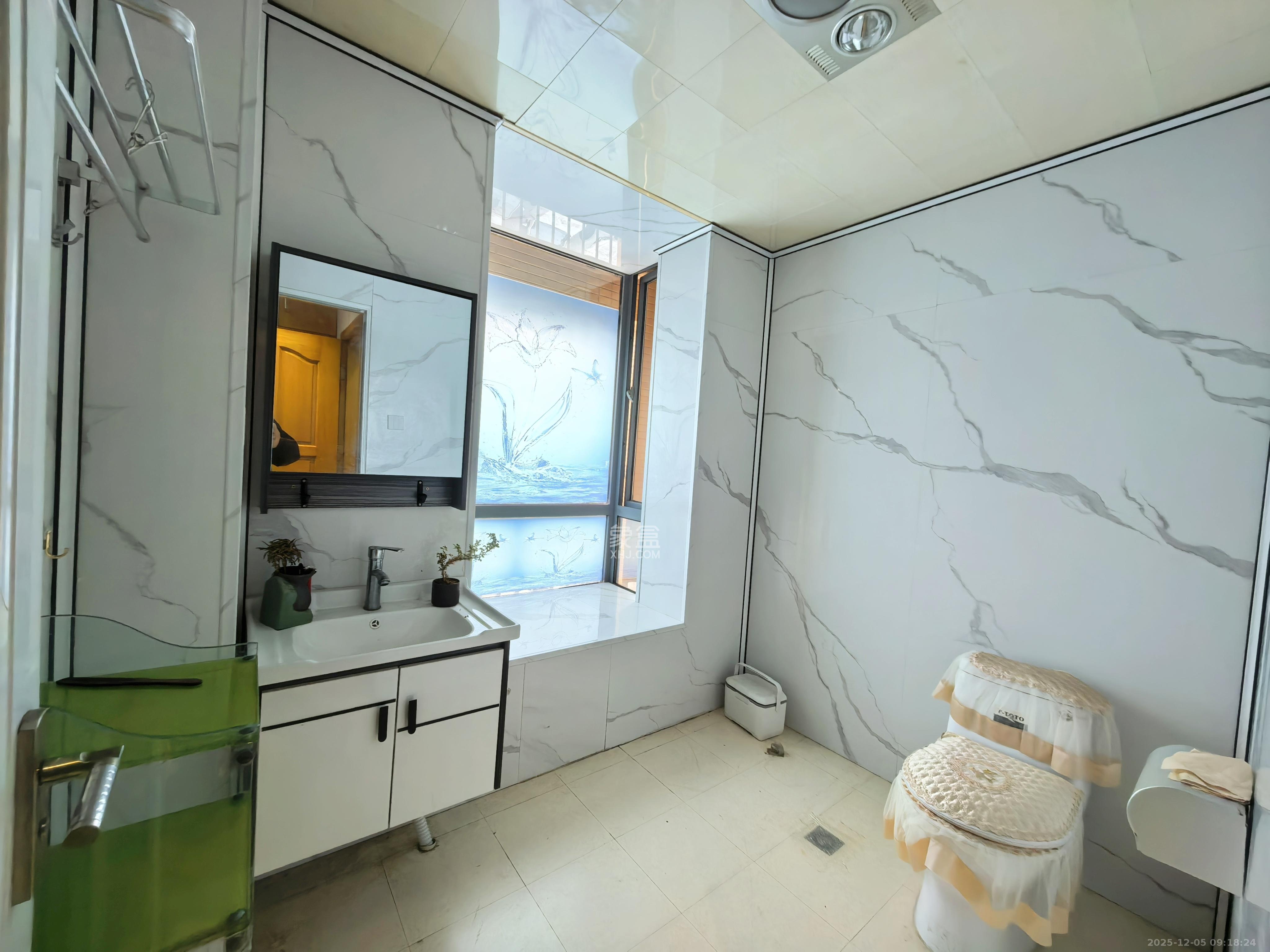 中城丽景香山园  3室2厅2卫    3500.0元/月室内图