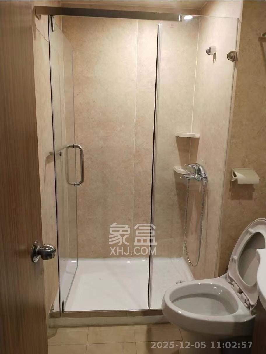 麓谷小镇  3室2厅1卫    2400.0元/月室内图