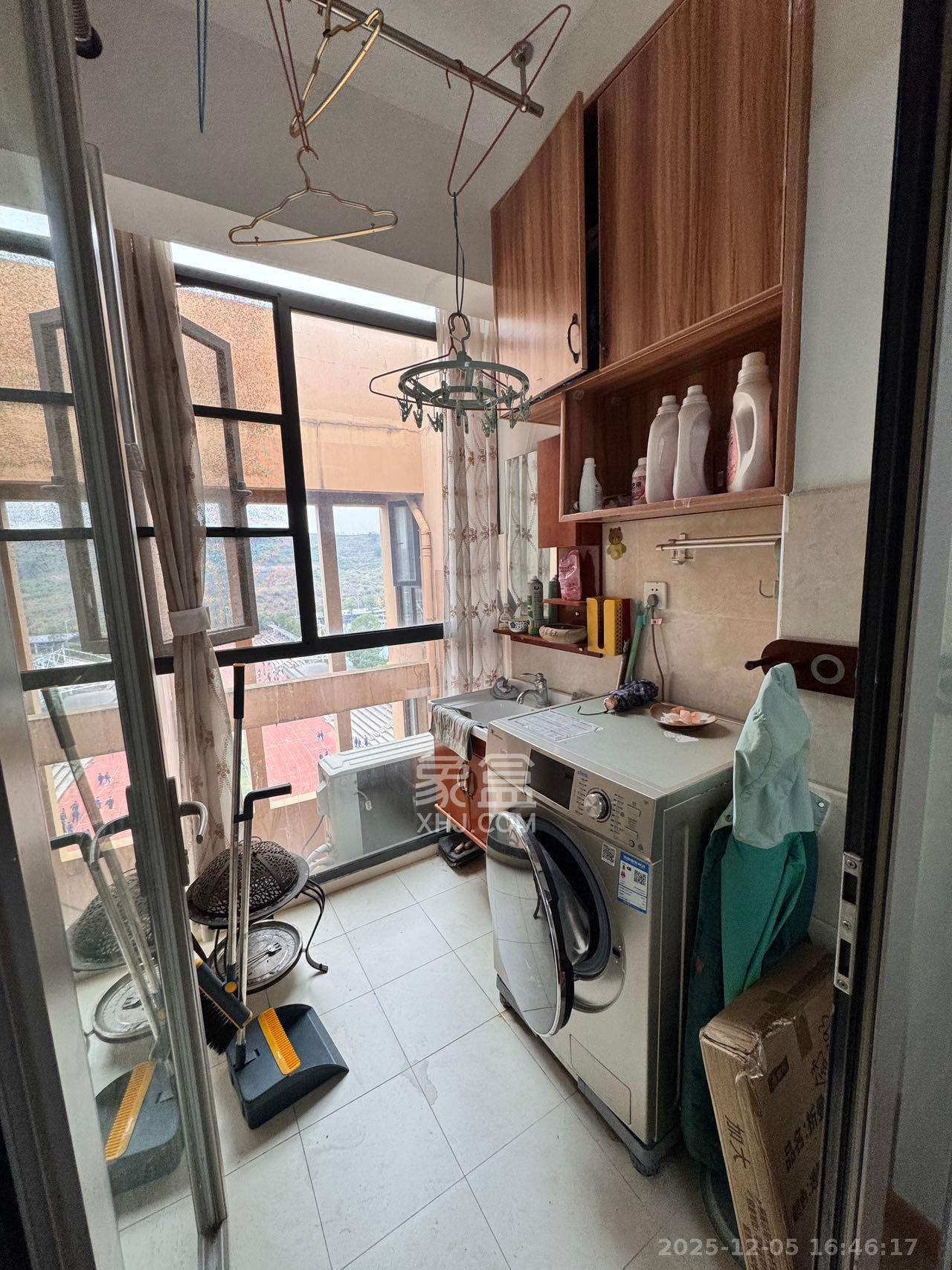 怡海星城  3室2厅1卫    3000.0元/月室内图