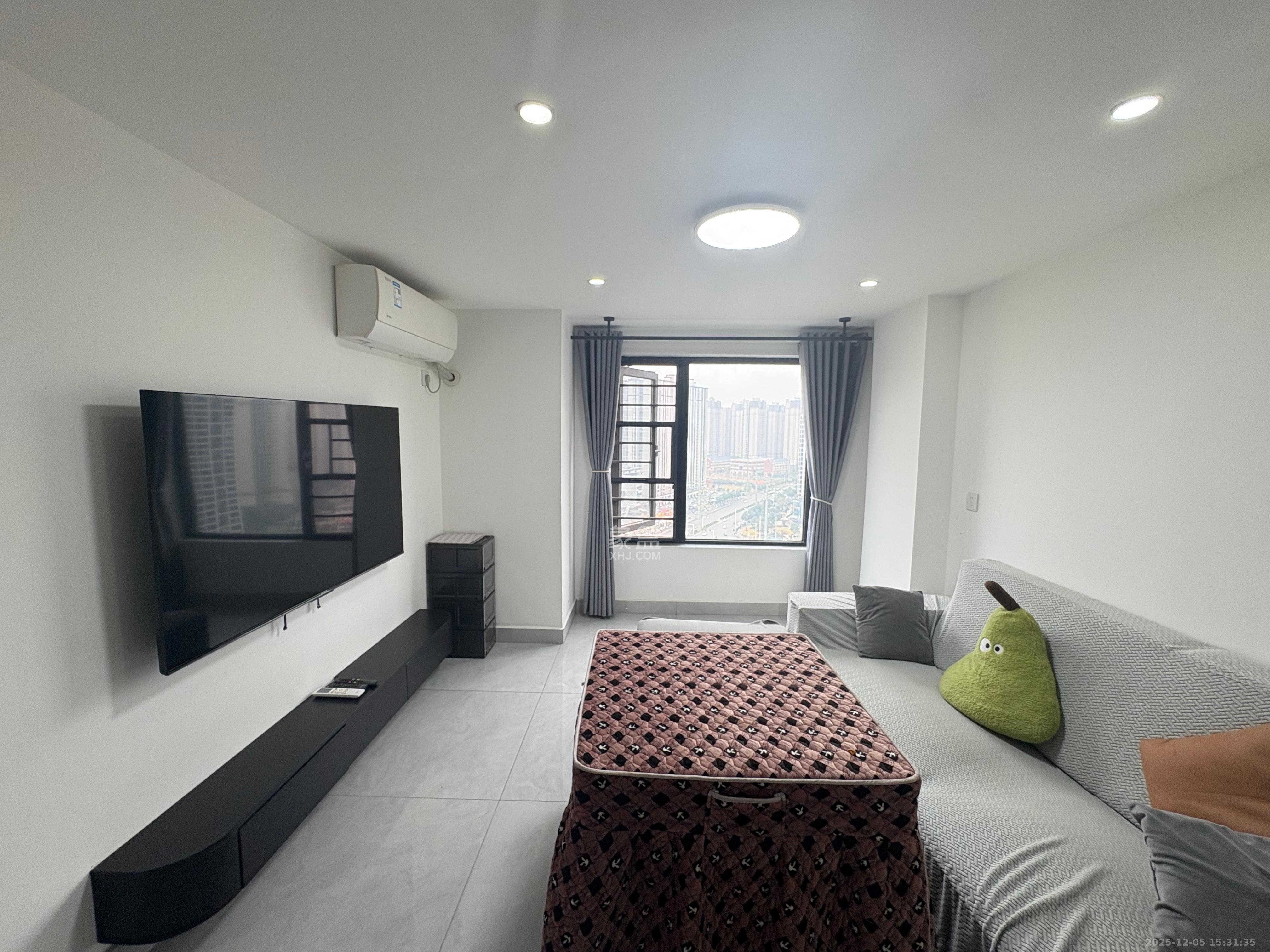 越秀湘江星汇城一期  2室2厅1卫    1600.0元/月