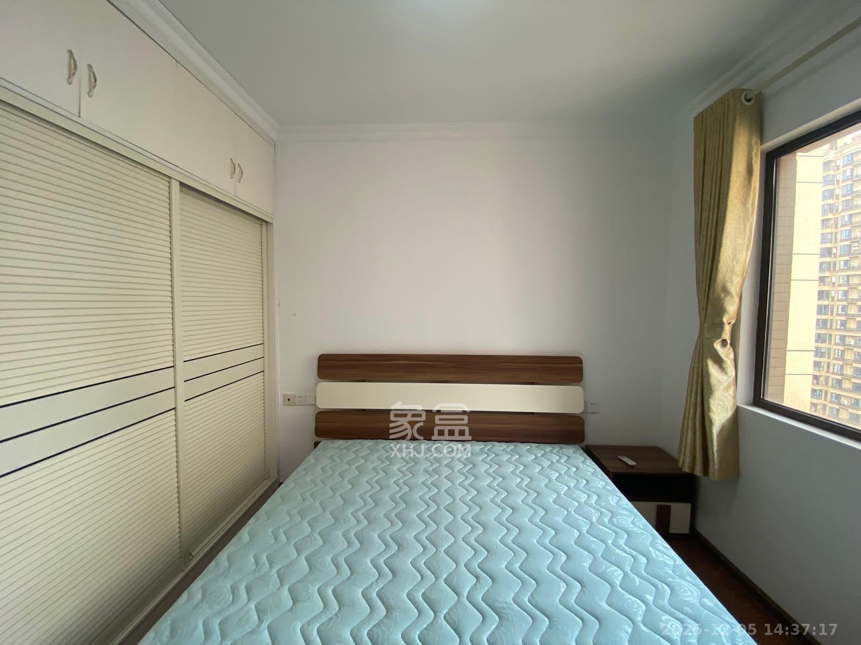 保利西海岸B区  3室2厅2卫    3300.0元/月室内图