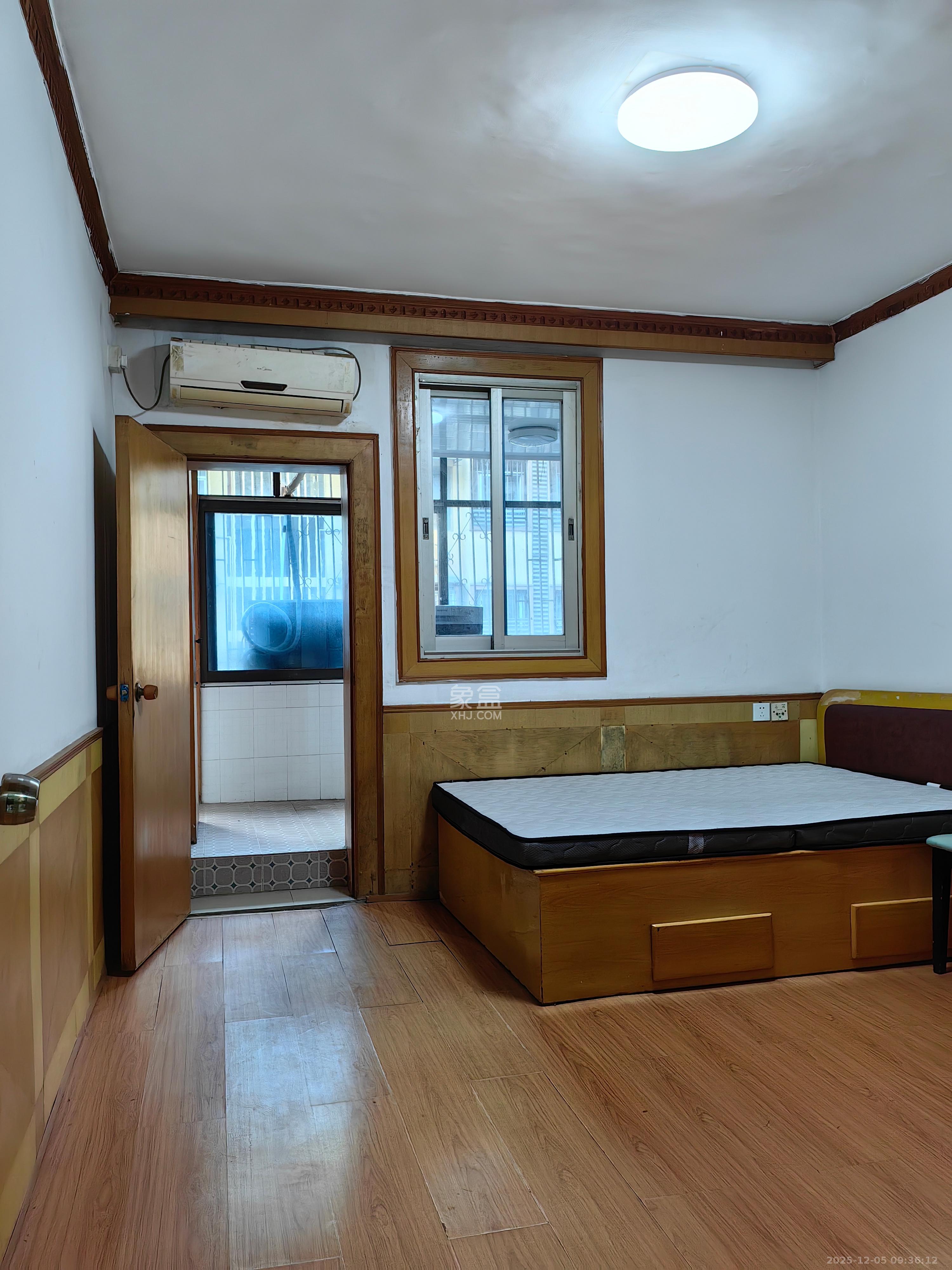 群芳园 1室1厅1卫 2500.0元/月 群芳园 1室1厅1卫 2500.0元/月室内图