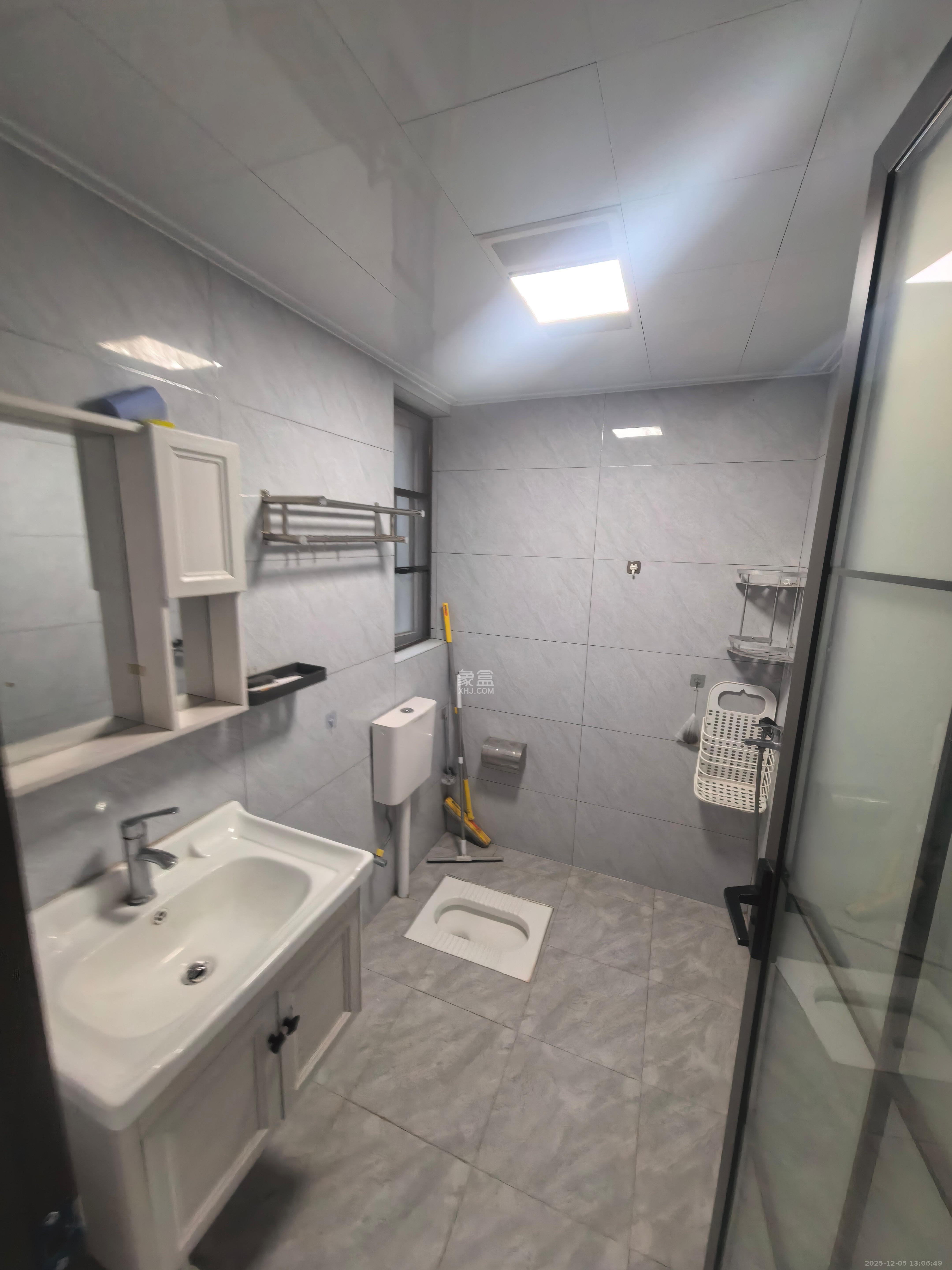 梅溪湖金茂湾 4室2厅2卫 2800.0元/月 梅溪湖金茂湾 4室2厅2卫 2800.0元/月室内图