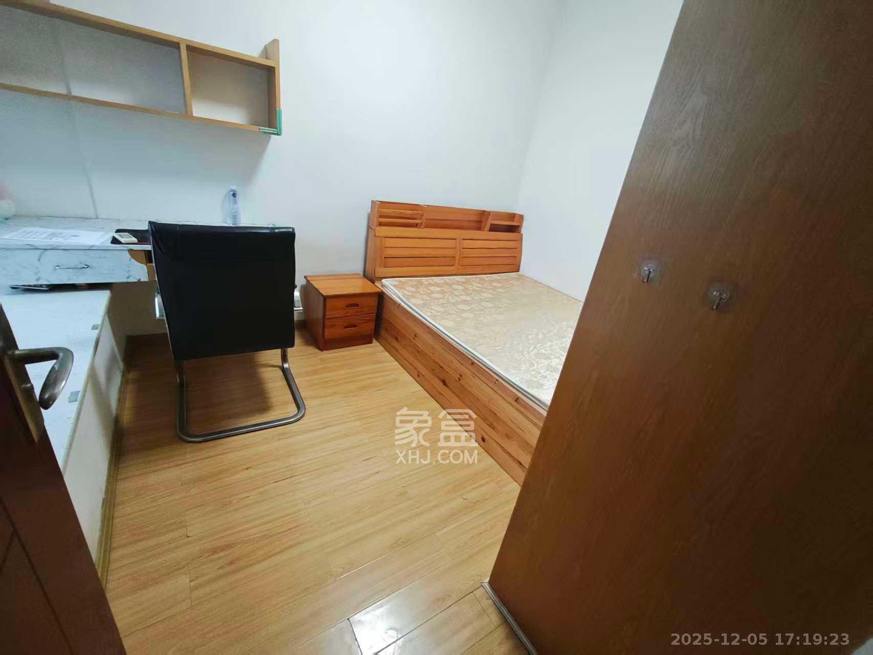 上峰苑(兰亭玥岛) 2室2厅1卫 1600.0元/月 上峰苑(兰亭玥岛) 2室2厅1卫 1600.0元/月室内图