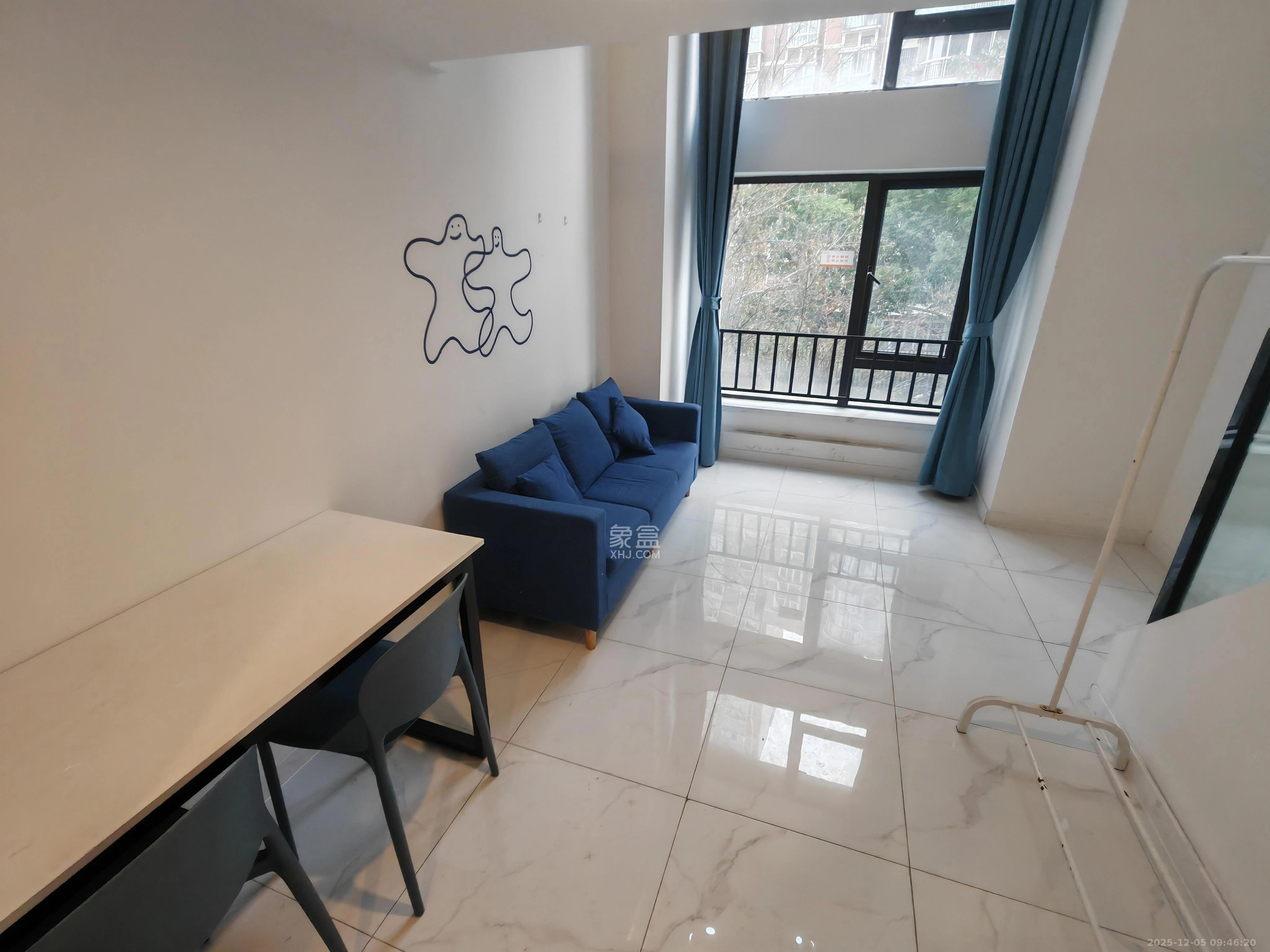 卓越江岸 1室1厅1卫 2200.0元/月 卓越江岸 1室1厅1卫 2200.0元/月室内图