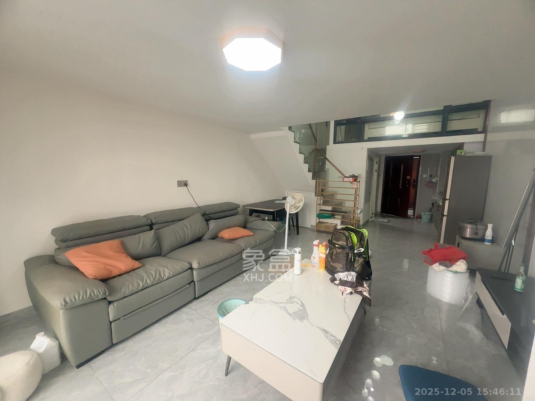 振业城三期 2室2厅2卫 2800.0元/月 振业城三期 2室2厅2卫 2800.0元/月室内图