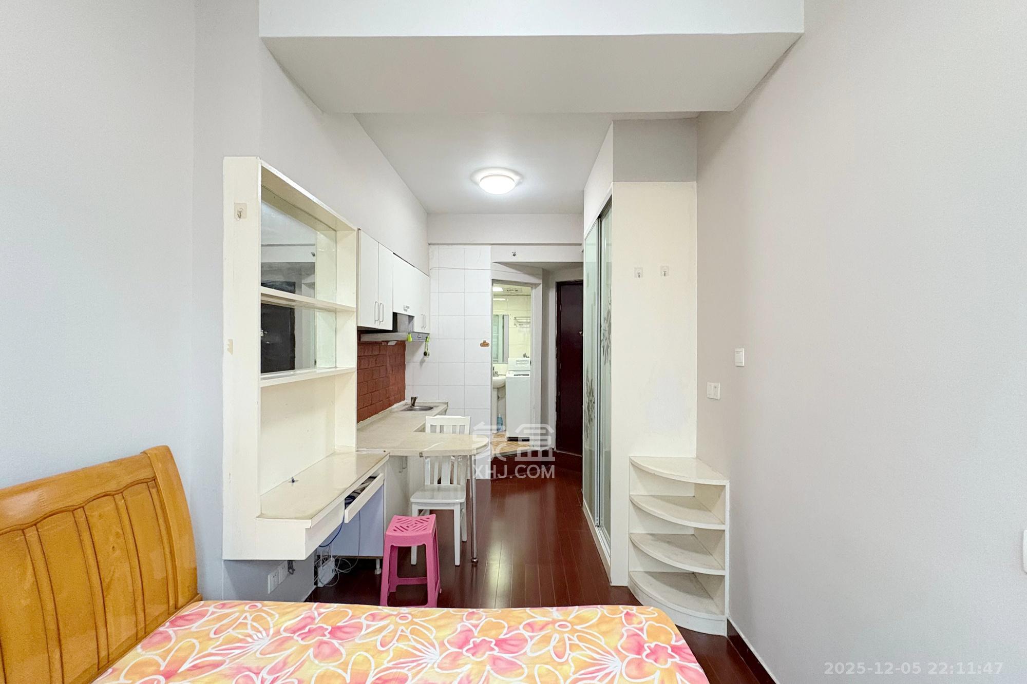 中山大厦(广阔大厦) 2室1厅1卫 48.0万 中山大厦(广阔大厦) 2室1厅1卫 48.0万客厅