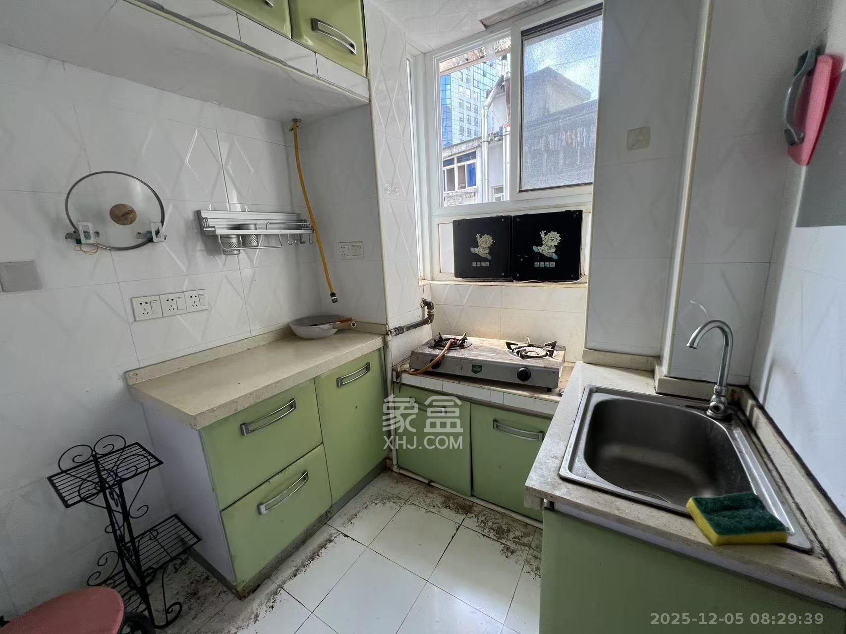 文艺路口纺织公司宿舍 2室1厅1卫 1900.0元/月 文艺路口纺织公司宿舍 2室1厅1卫 1900.0元/月室内图