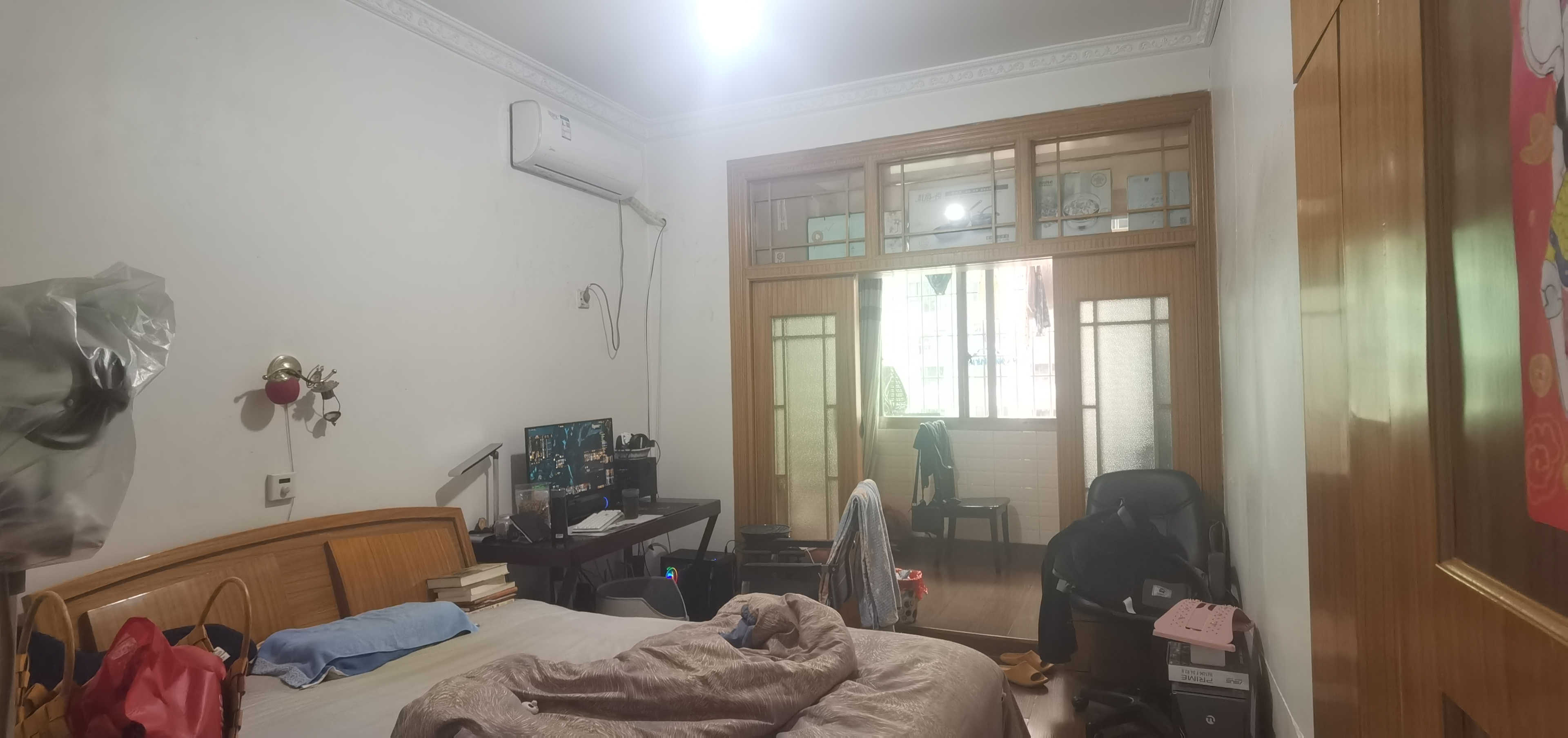 市人大政协机关大院住宅区(老市委) 4室2厅2卫 100.0万 市人大政协机关大院住宅区(老市委) 4室2厅2卫 100.0万客厅