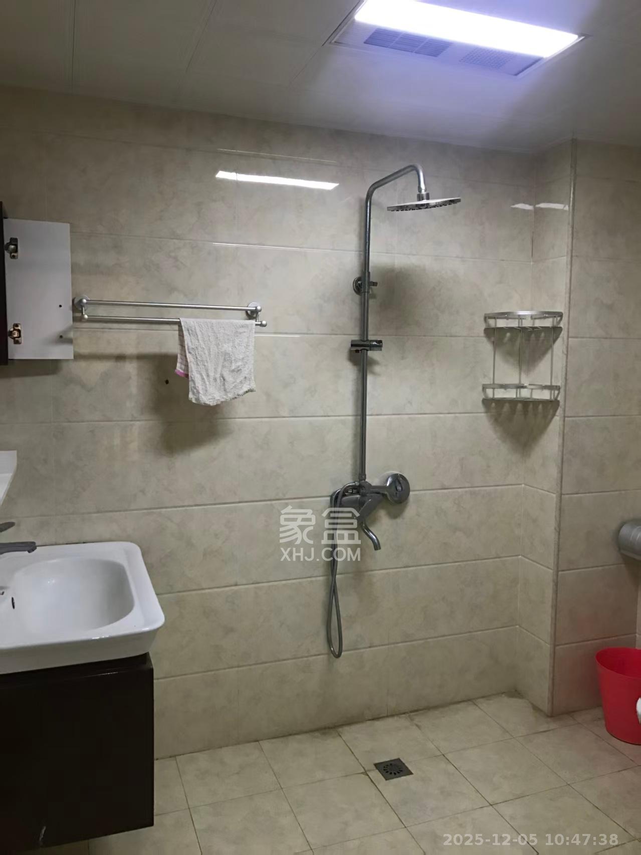 长房天翼未来城 3室2厅2卫 3400.0元/月 长房天翼未来城 3室2厅2卫 3400.0元/月室内图