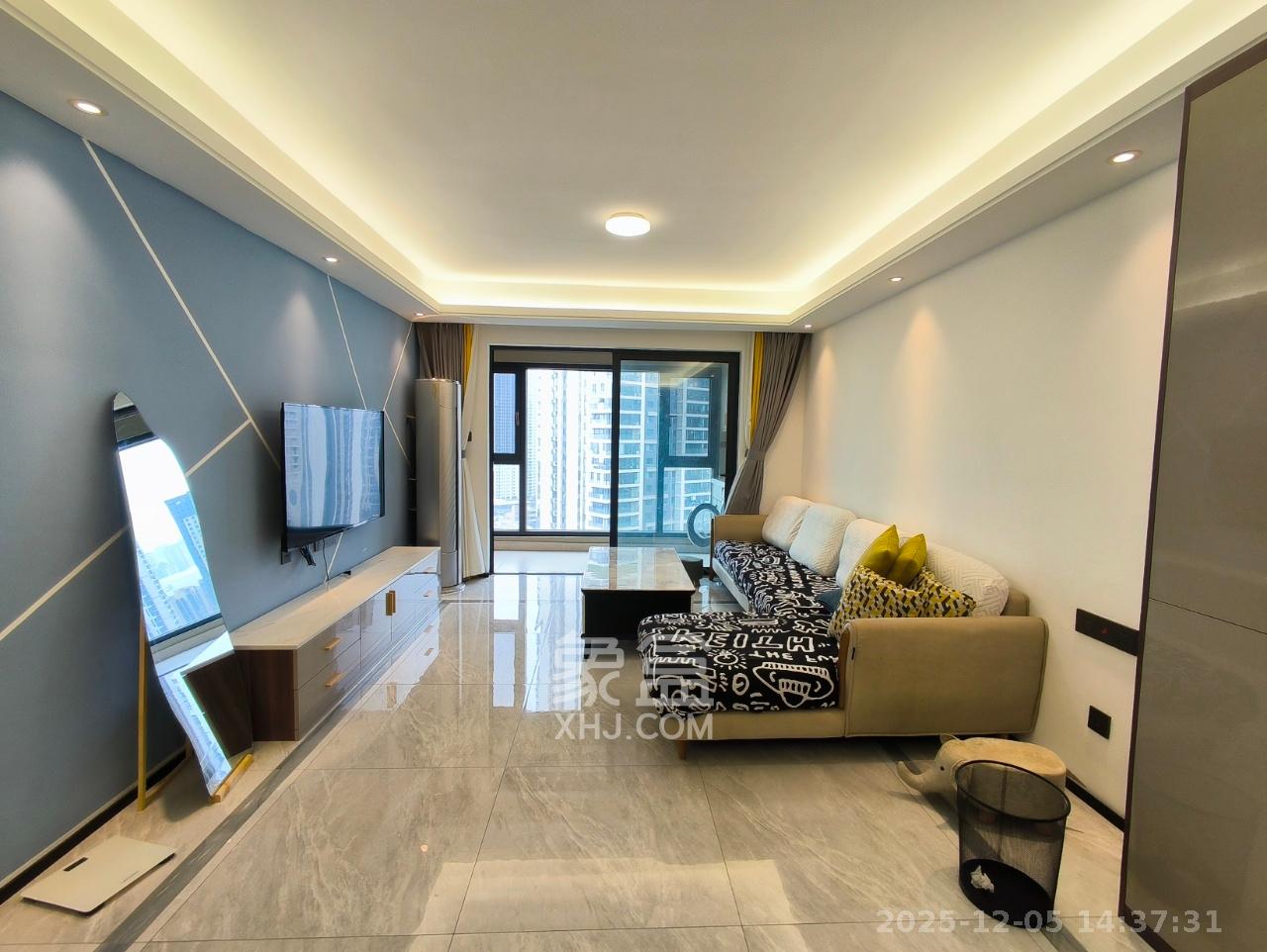 万科魅力之城  3室2厅2卫    3800.0元/月