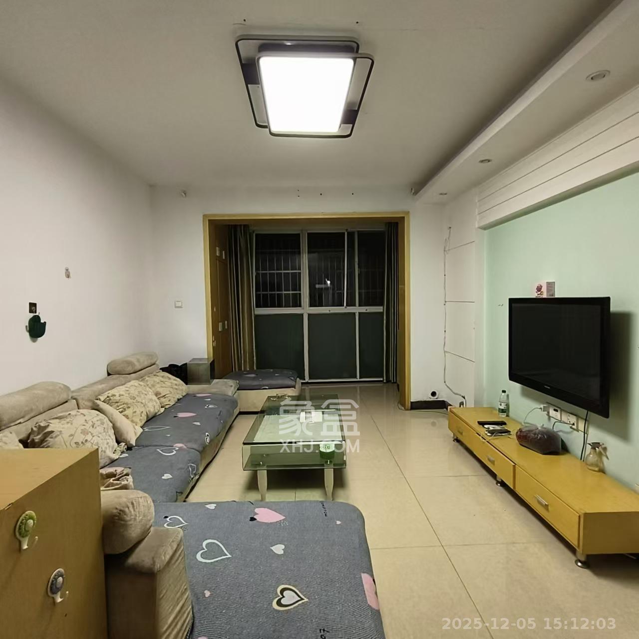 东岸锦城(东方人家)  2室1厅1卫    1400.0元/月