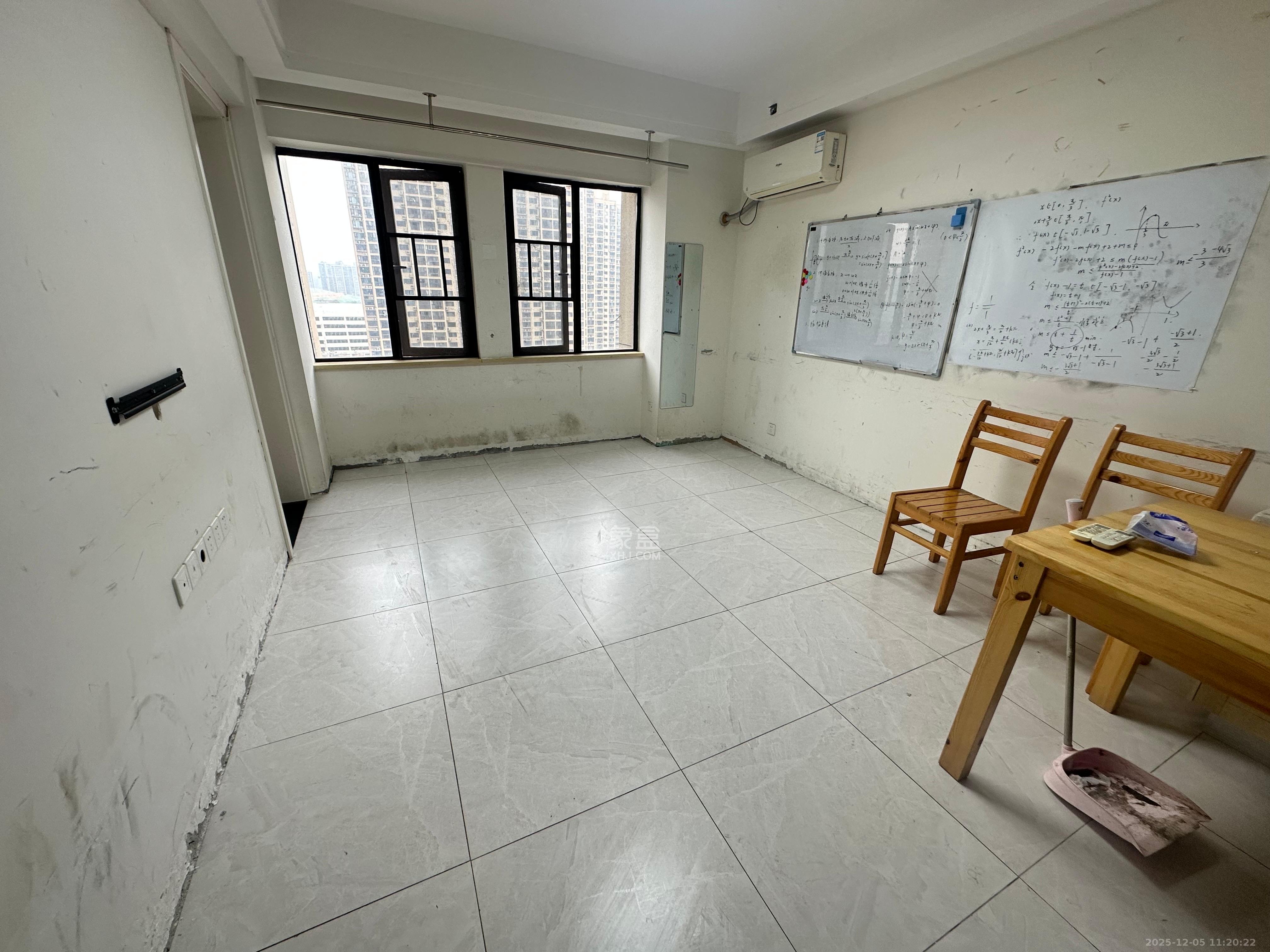 钰龙天下二期（钰龙佳园）  2室1厅1卫    2000.0元/月室内图1