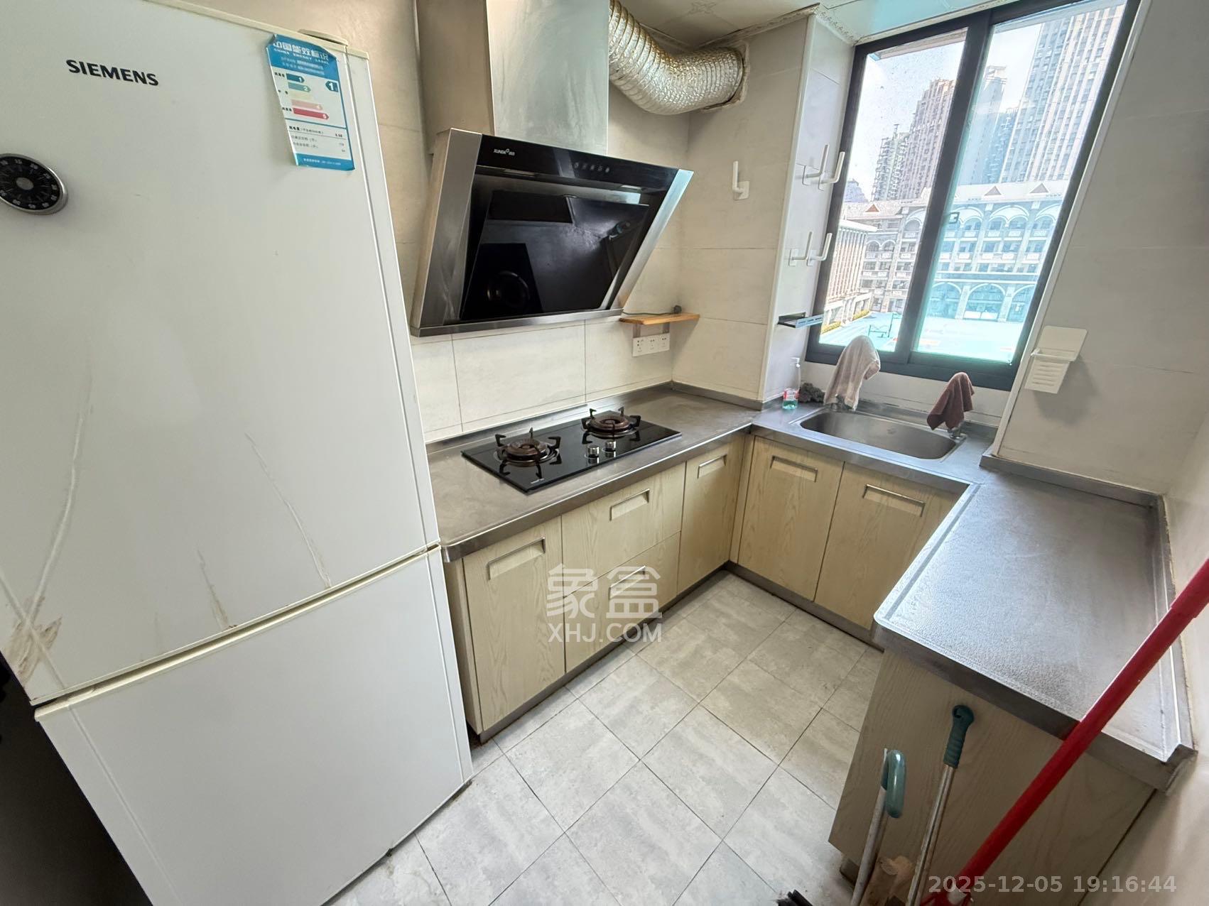 周南中学宿舍/大众宿舍 2室1厅1卫 2300.0元/月 周南中学宿舍/大众宿舍 2室1厅1卫 2300.0元/月室内图