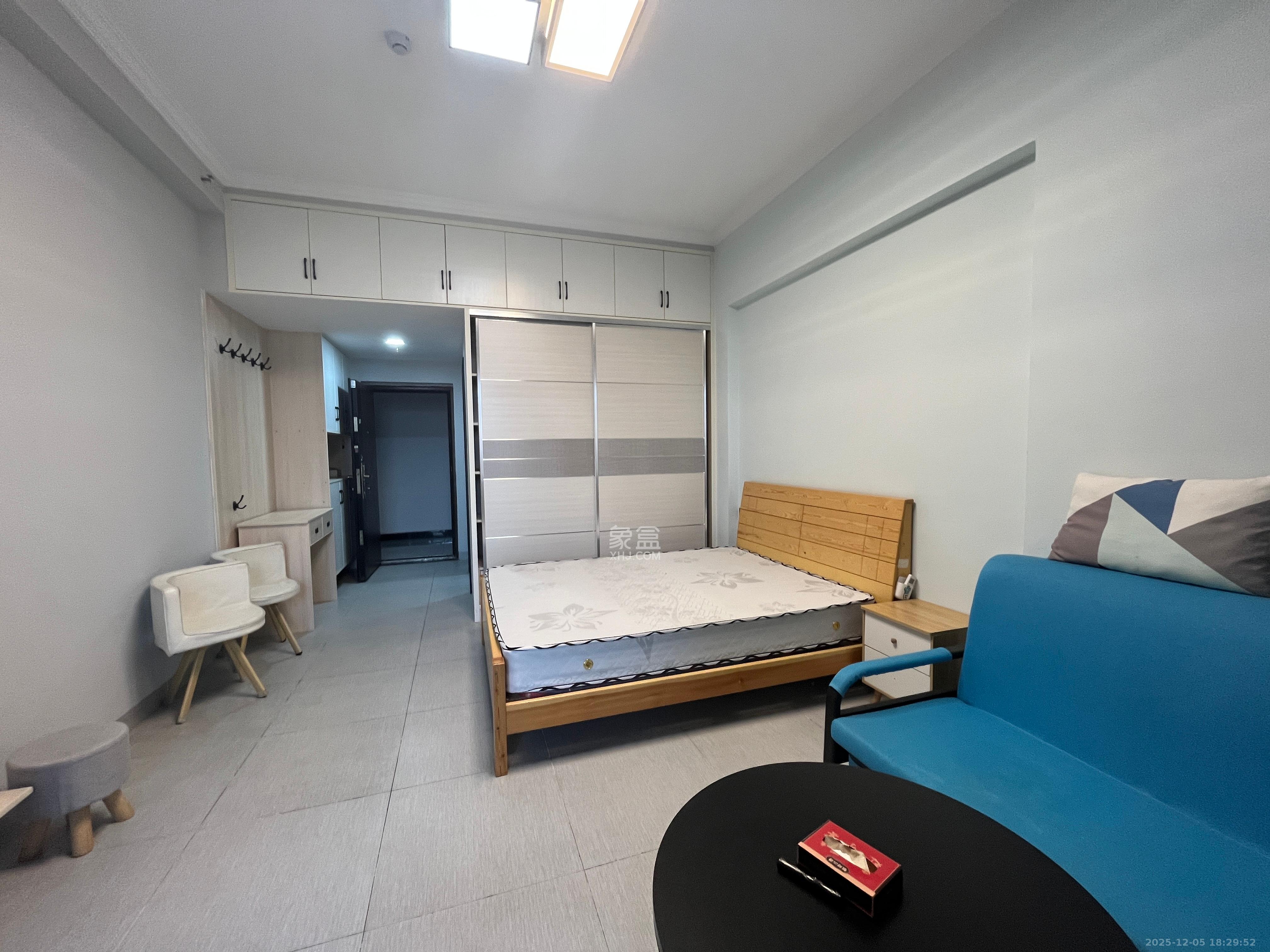 国泰九龙湾  1室1厅1卫    1300.0元/月