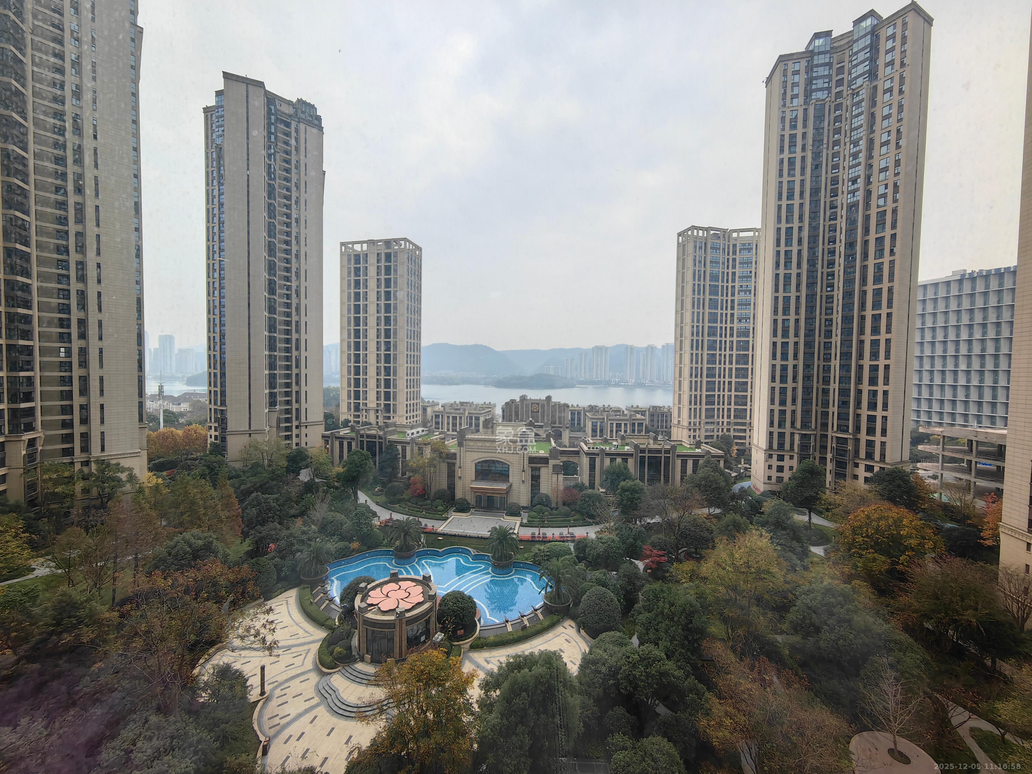 晟通牡丹舸  3室2厅2卫    8000.0元/月室内图