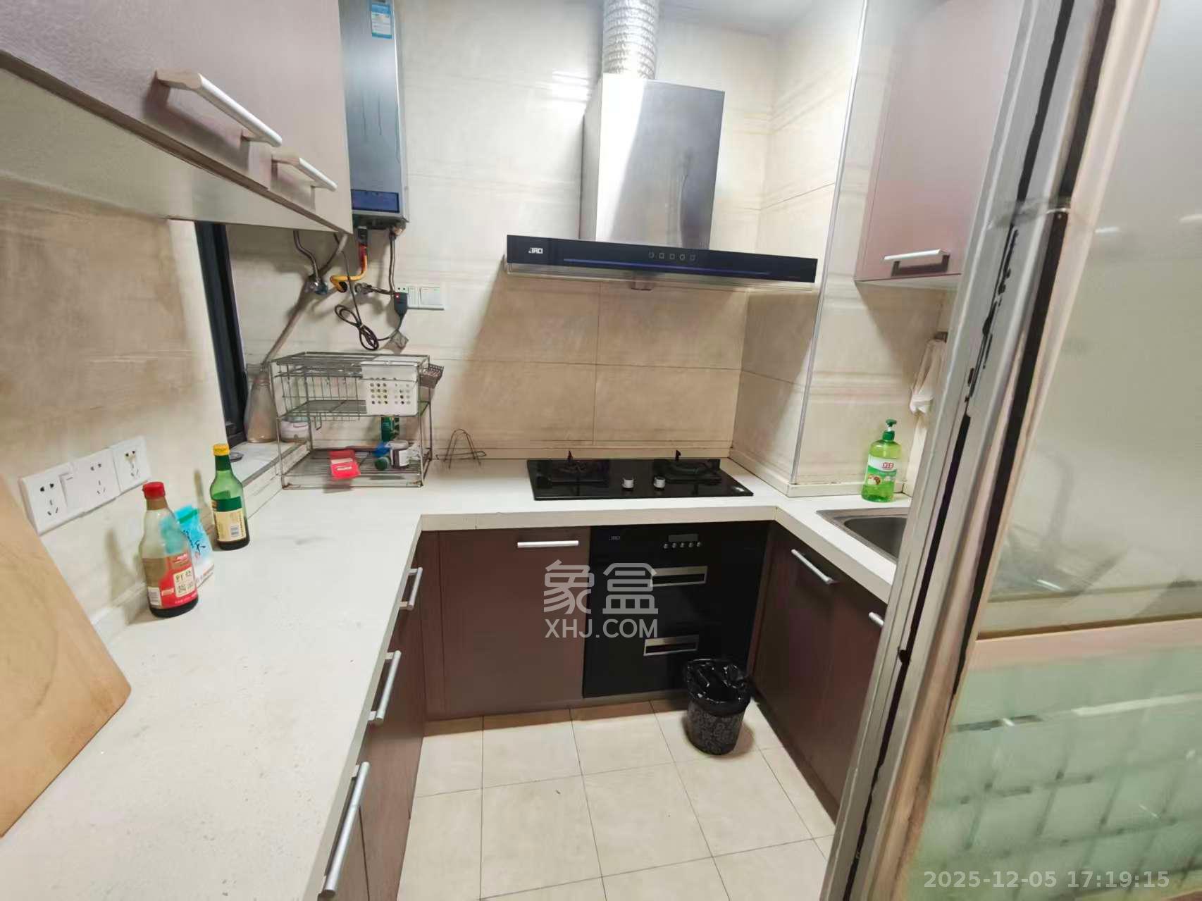 上峰苑(兰亭玥岛) 2室2厅1卫 1600.0元/月 上峰苑(兰亭玥岛) 2室2厅1卫 1600.0元/月室内图