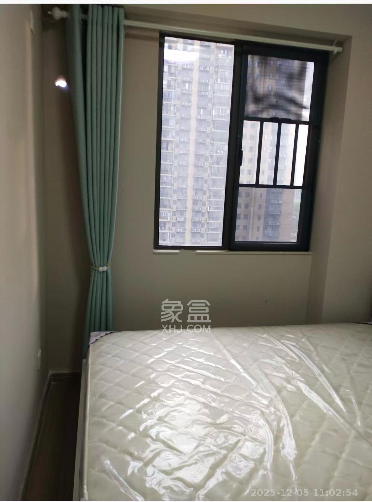 麓谷小镇  3室2厅1卫    2400.0元/月室内图