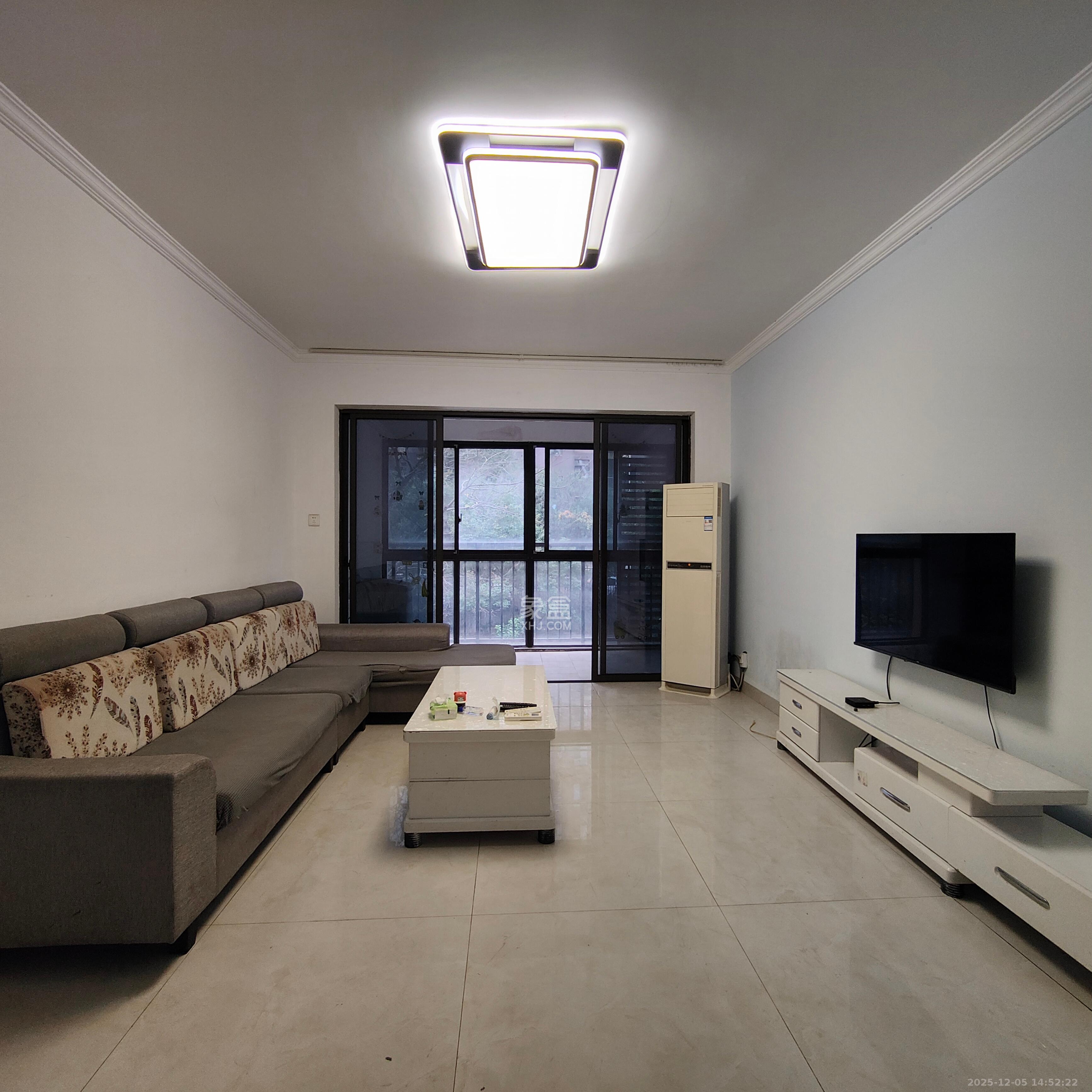 龙骧佳苑  3室2厅1卫    2300.0元/月