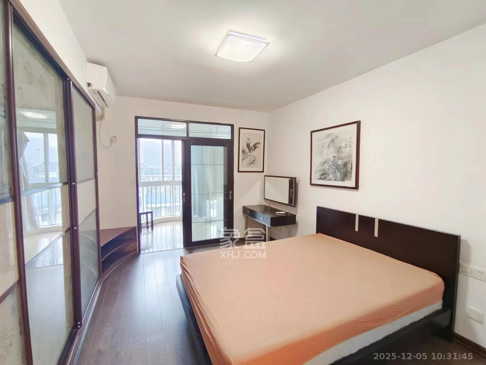 新世纪家园 3室2厅2卫 2800.0元/月 新世纪家园 3室2厅2卫 2800.0元/月室内图