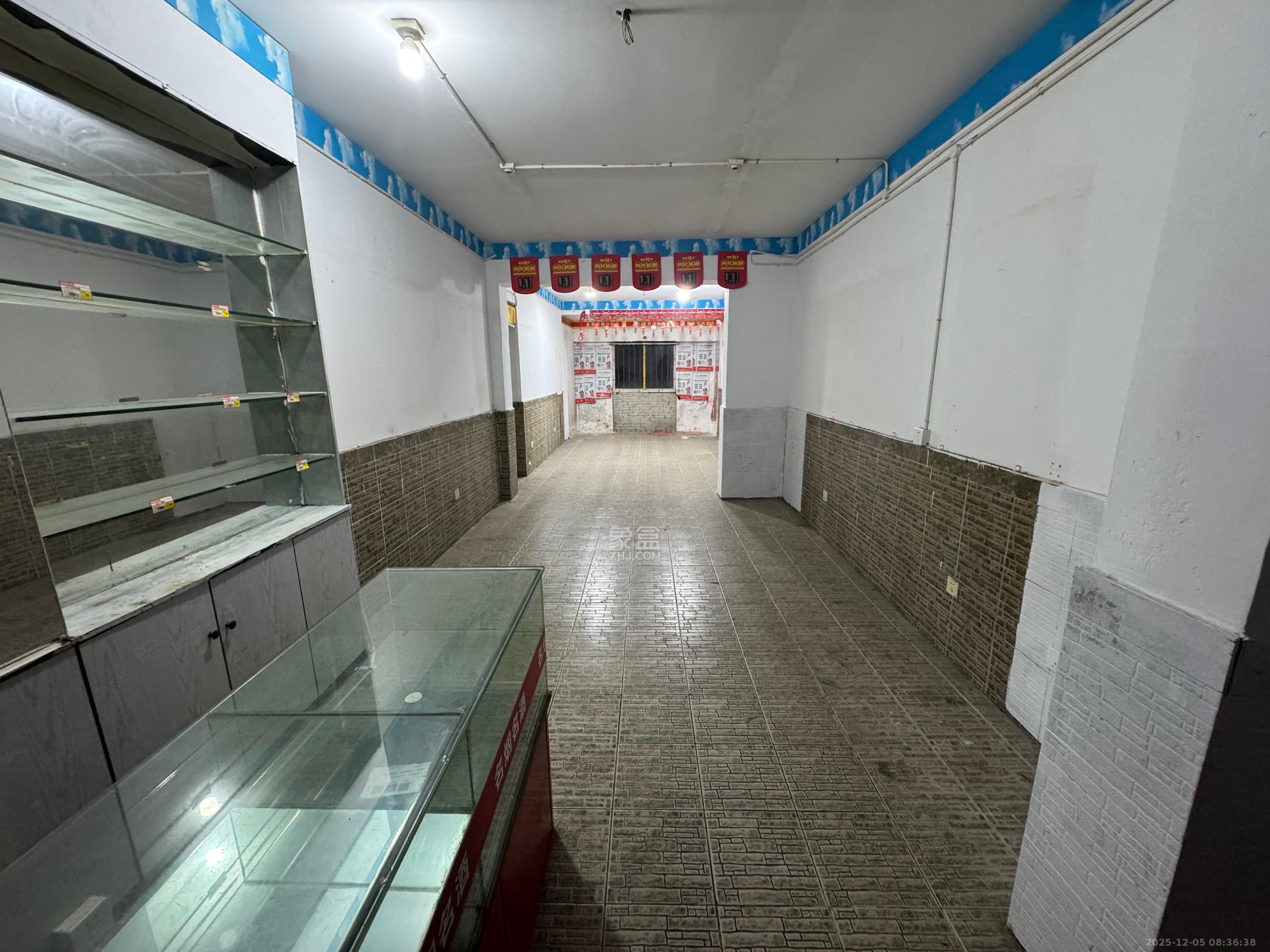 五一东村   54.99㎡      2400.0元/月室内图