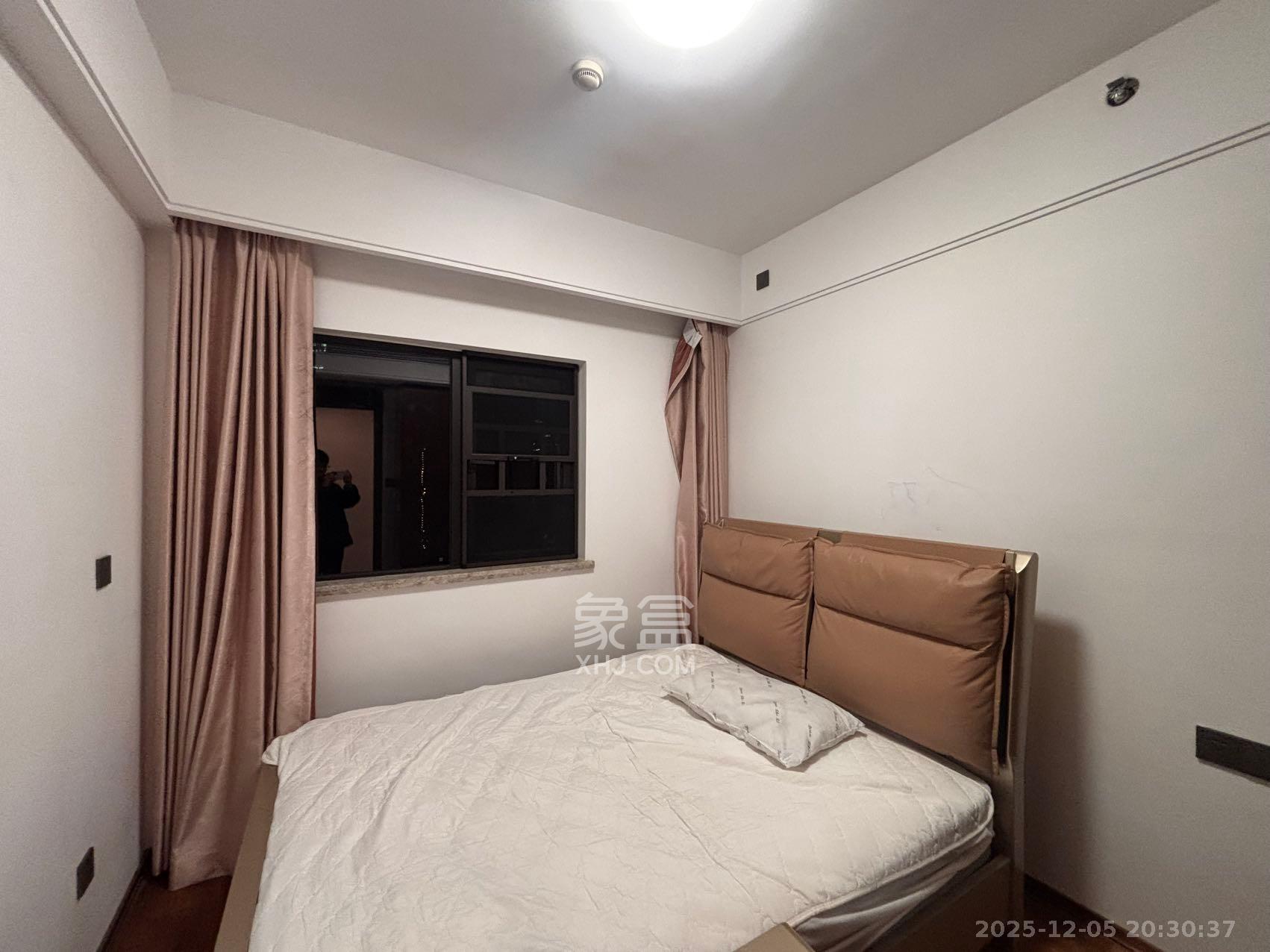 万科里金域滨江  4室1厅2卫    5000.0元/月室内图