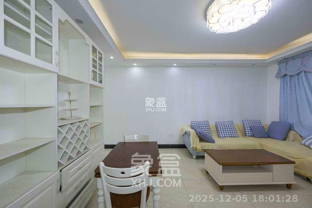 麓山枫情  2室1厅1卫    2100.0元/月室内图