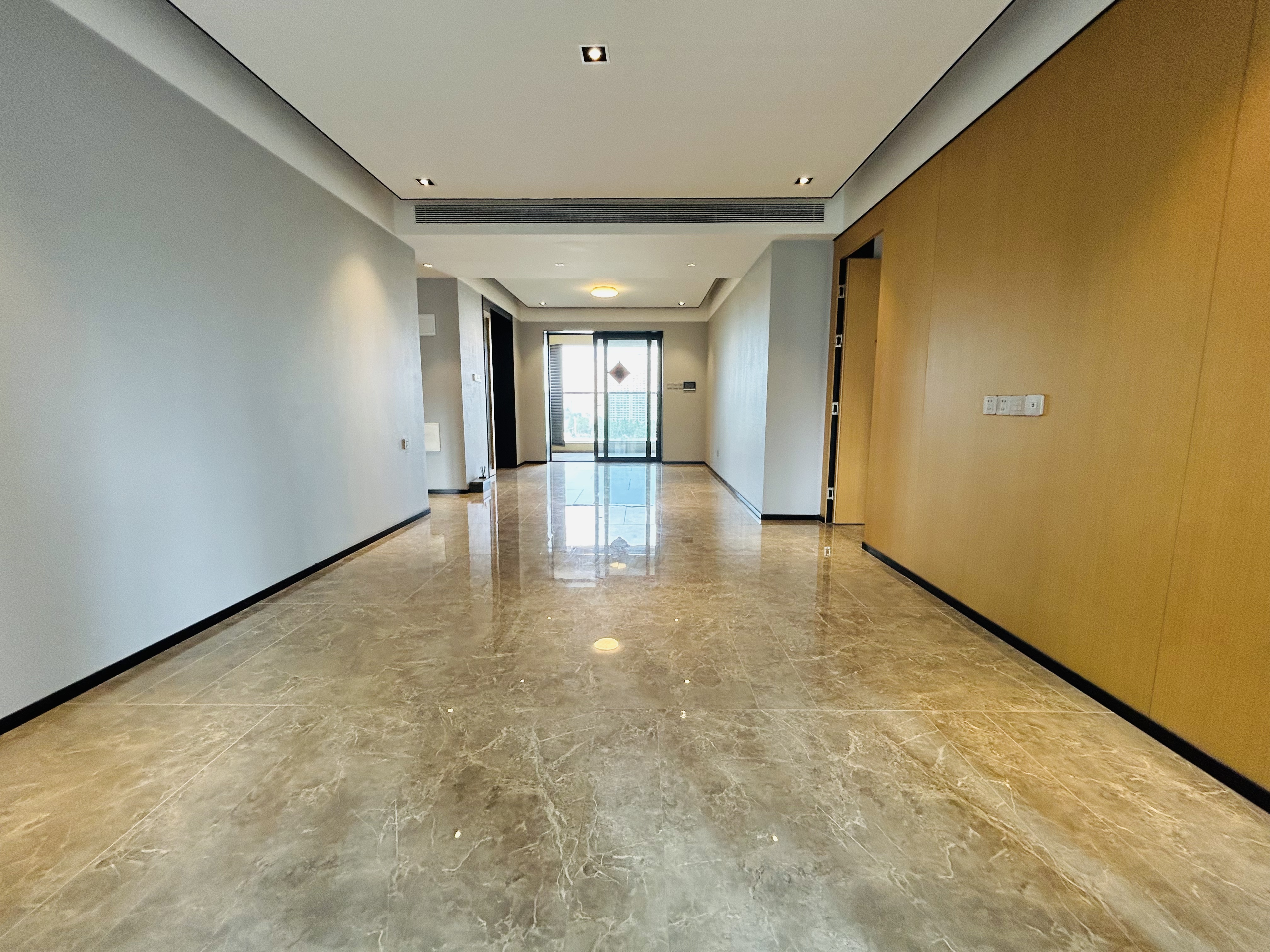 融创海口一号  3室2厅2卫    4300.0元/月室内图