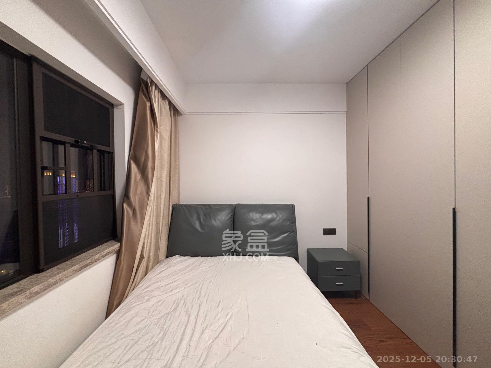 万科里金域滨江  4室1厅2卫    5000.0元/月室内图