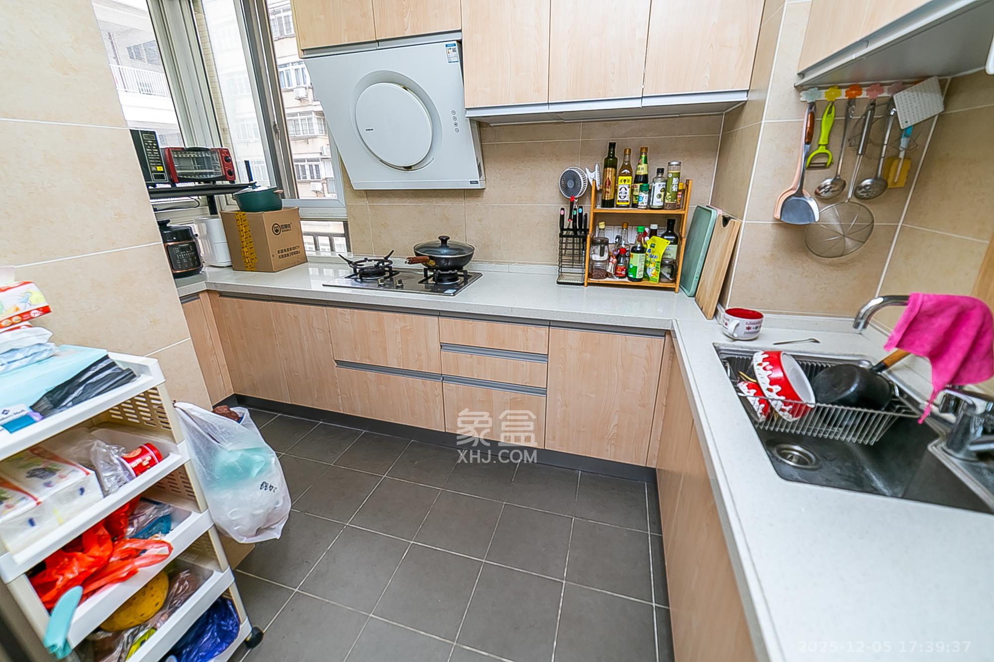 金碧文华 3室2厅2卫 93.0万 金碧文华 3室2厅2卫 93.0万其他