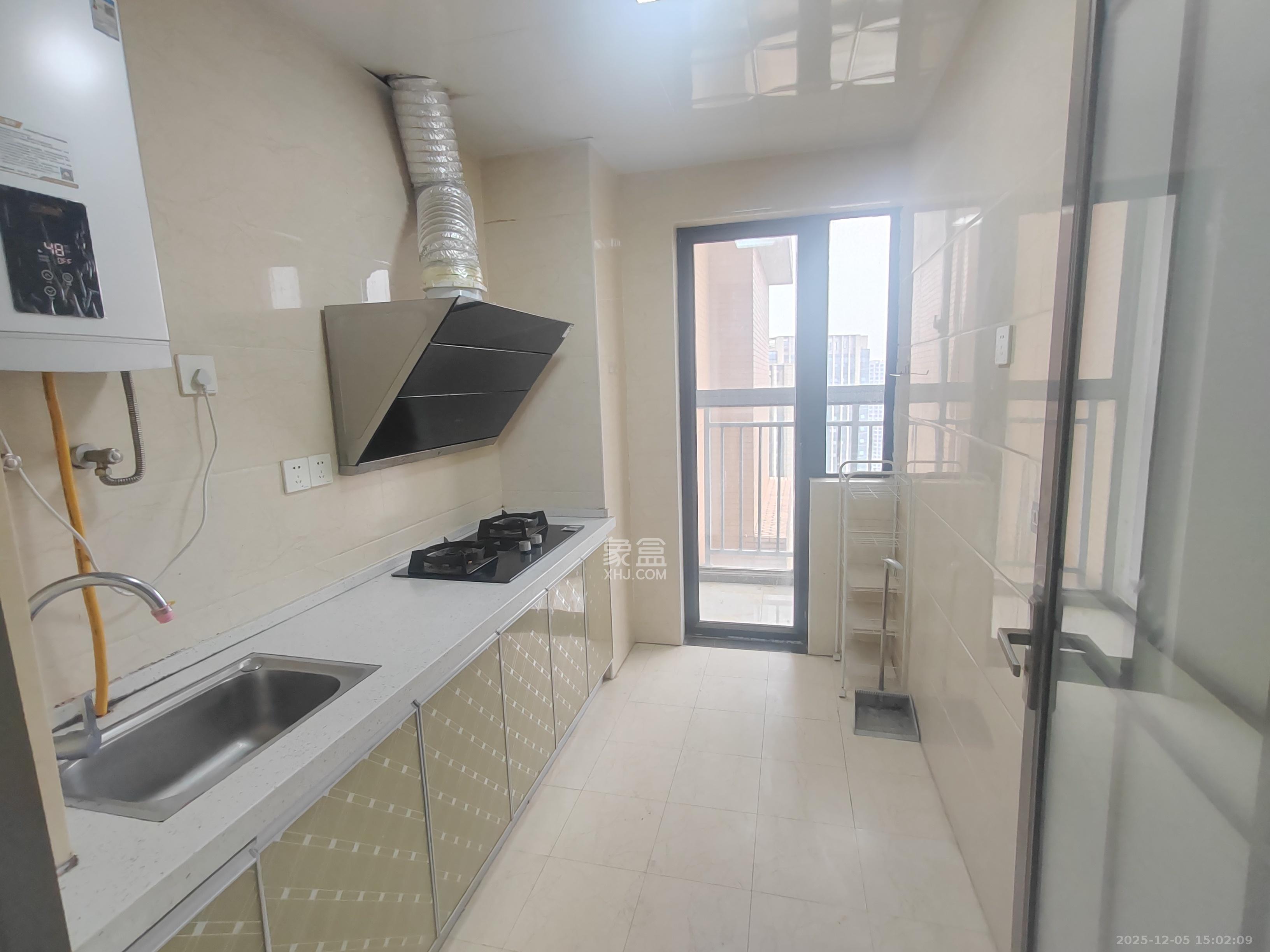 玛丽的花园(金色阳光家园) 3室2厅2卫 2200.0元/月 玛丽的花园(金色阳光家园) 3室2厅2卫 2200.0元/月室内图