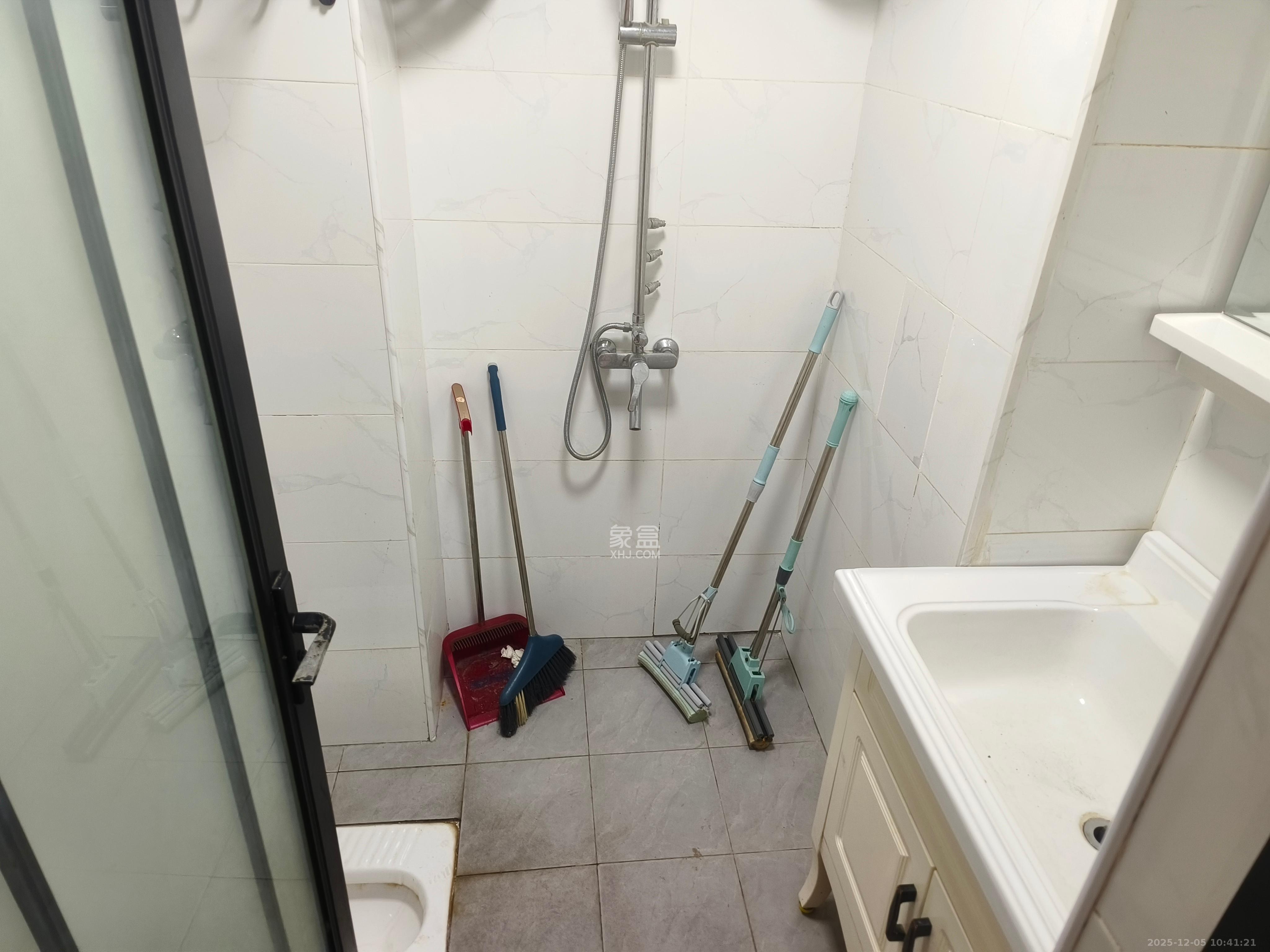 明发国际城 1室0厅0卫 1400.0元/月 明发国际城 1室0厅0卫 1400.0元/月室内图