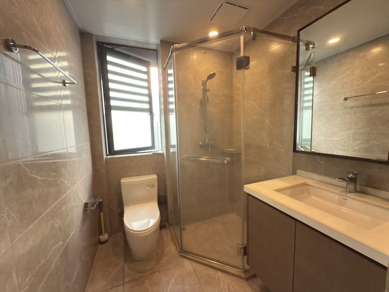 华润中心三期  4室2厅2卫    7800.0元/月室内图