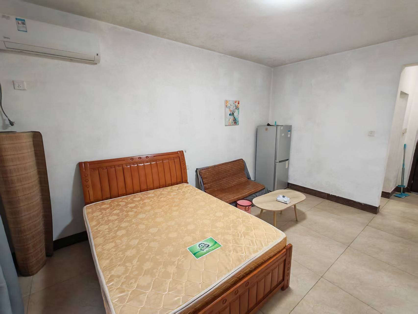 宝泰温泉花园 1室1厅1卫 1500.0元/月 宝泰温泉花园 1室1厅1卫 1500.0元/月室内图