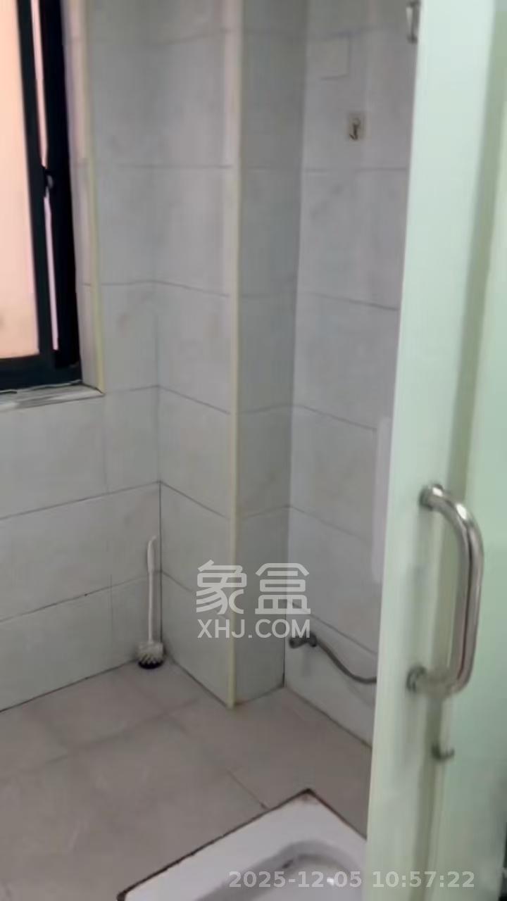 麓枫和苑 2室1厅1卫 2200.0元/月 麓枫和苑 2室1厅1卫 2200.0元/月室内图