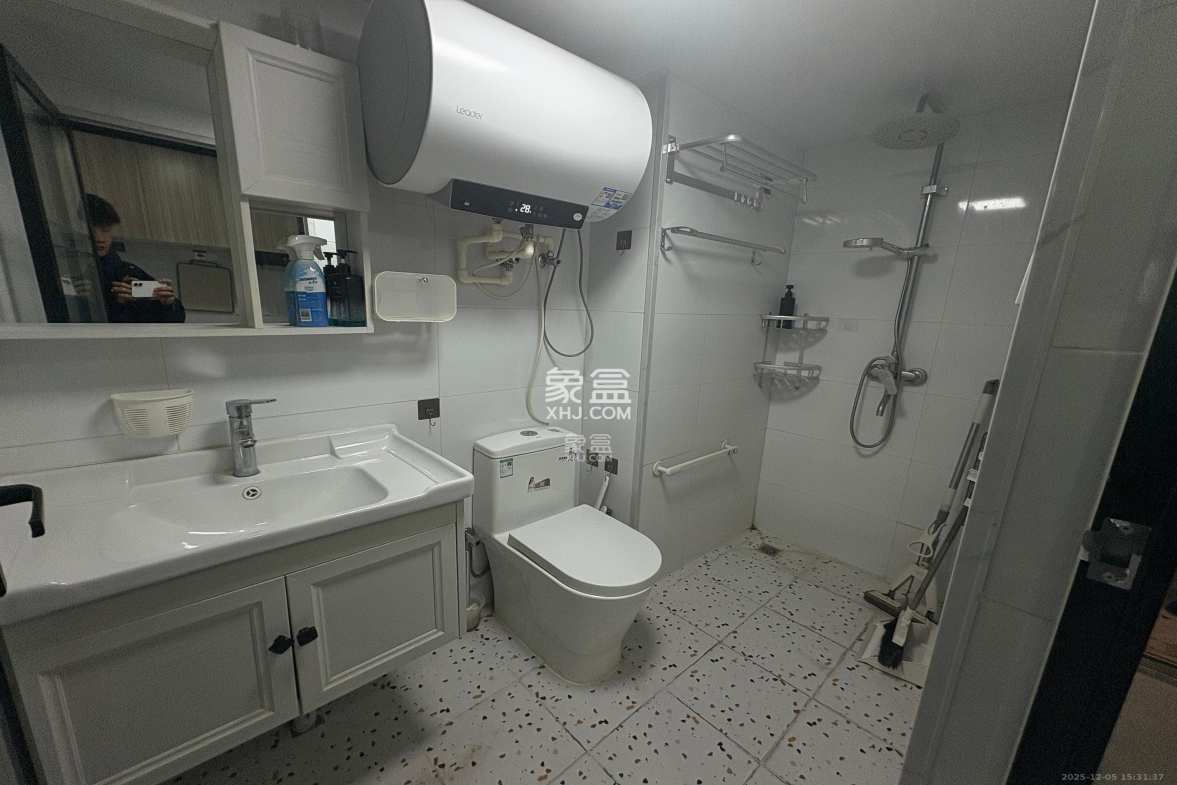 越秀湘江星汇城一期 2室2厅1卫 1600.0元/月 越秀湘江星汇城一期 2室2厅1卫 1600.0元/月室内图