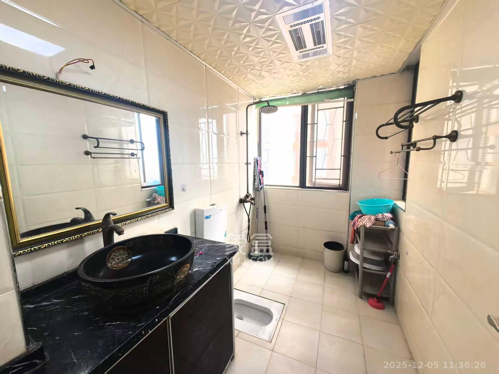 旭辉华庭 3室2厅2卫 1900.0元/月 旭辉华庭 3室2厅2卫 1900.0元/月室内图